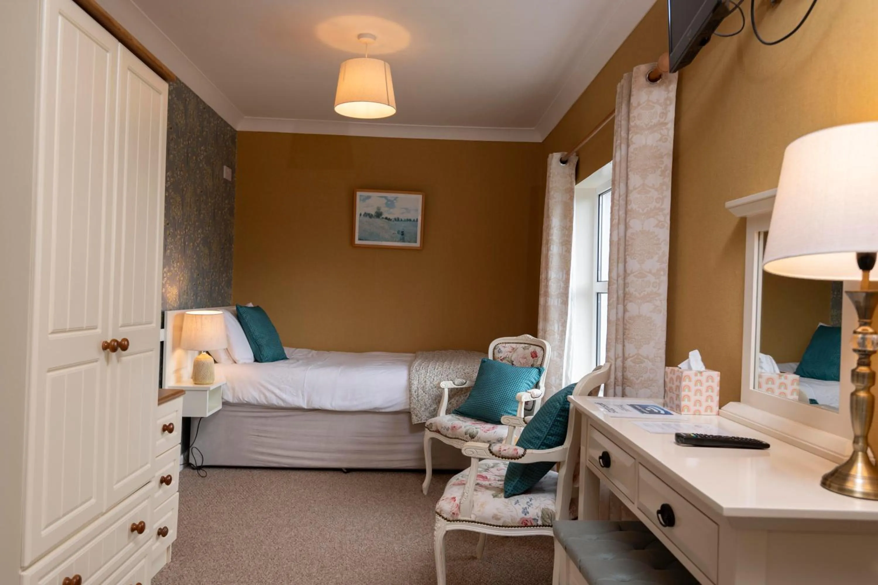 Bed in Murphys Farmhouse B&B