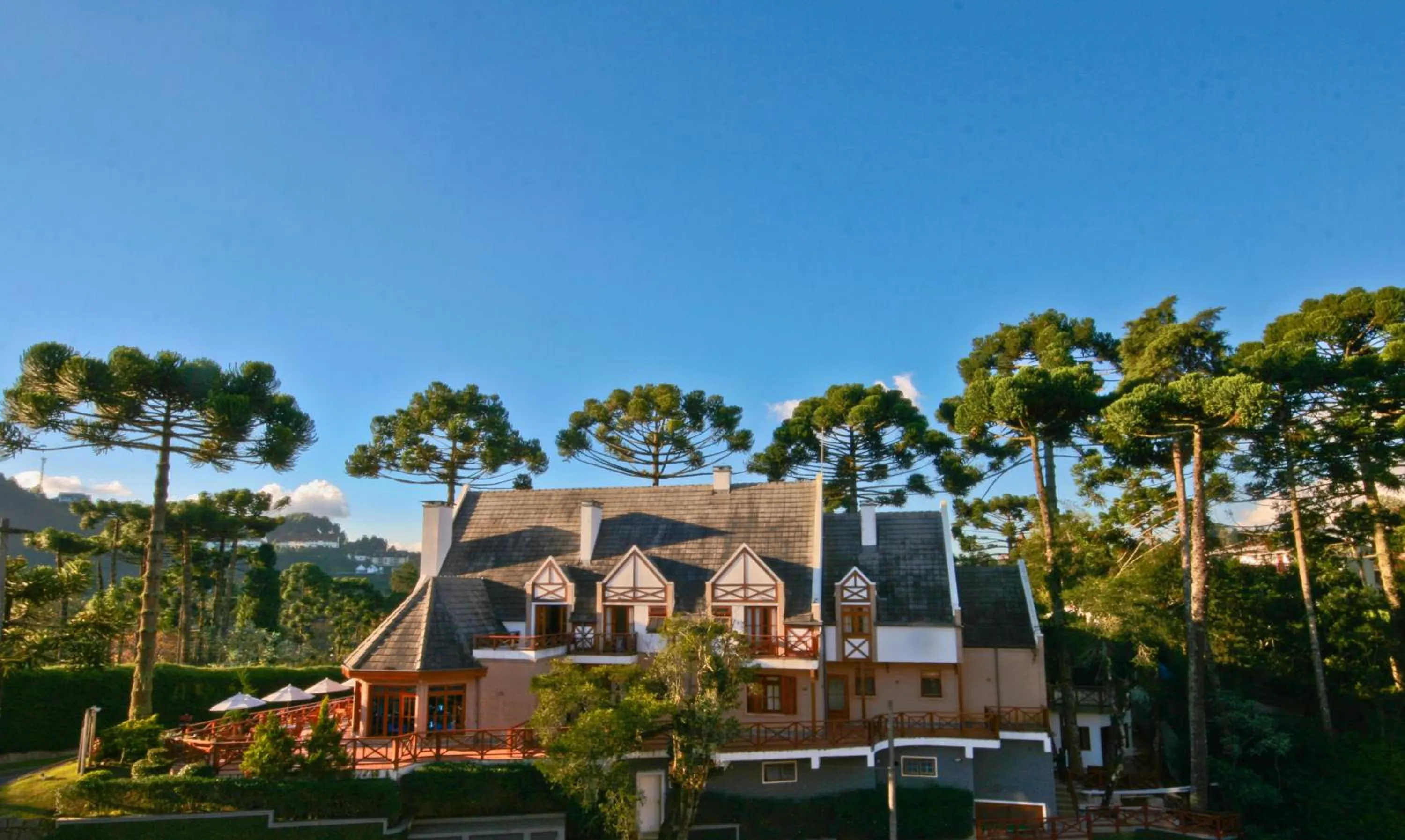Property building in Pousada Campos de Provence Campos do Jordão