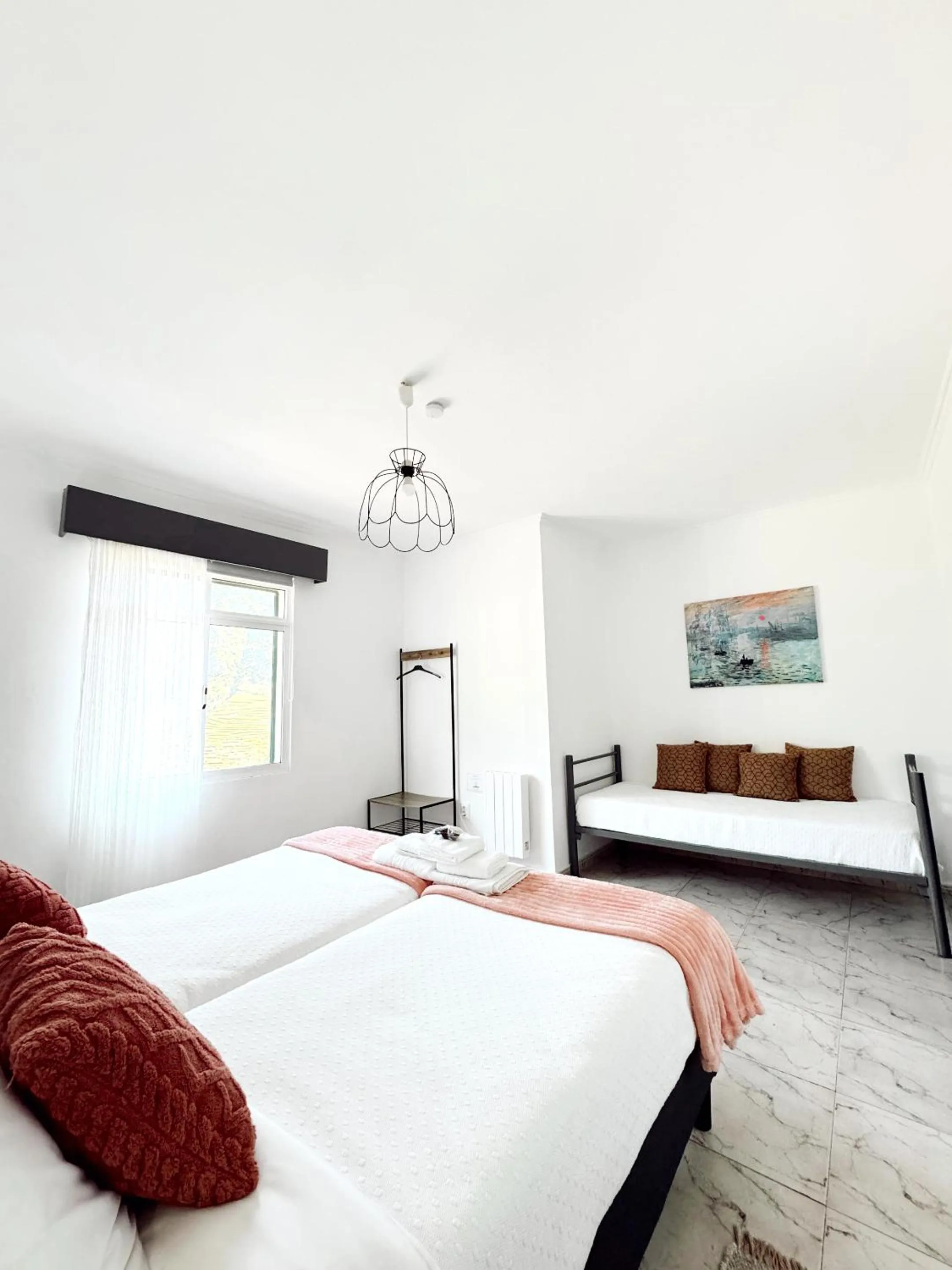 Bedroom, Bed in Gardens Guest House