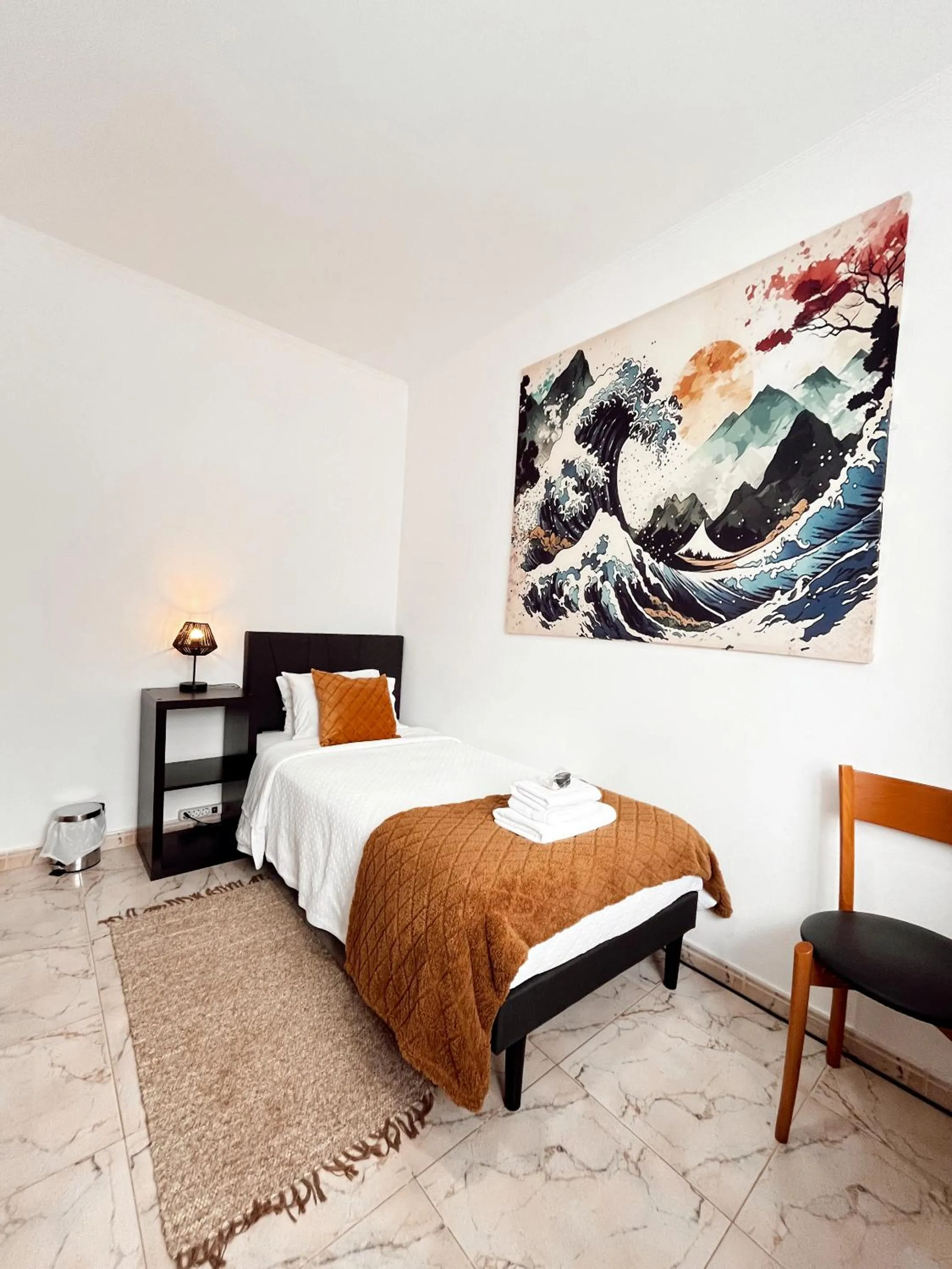 Bedroom, Bed in Gardens Guest House