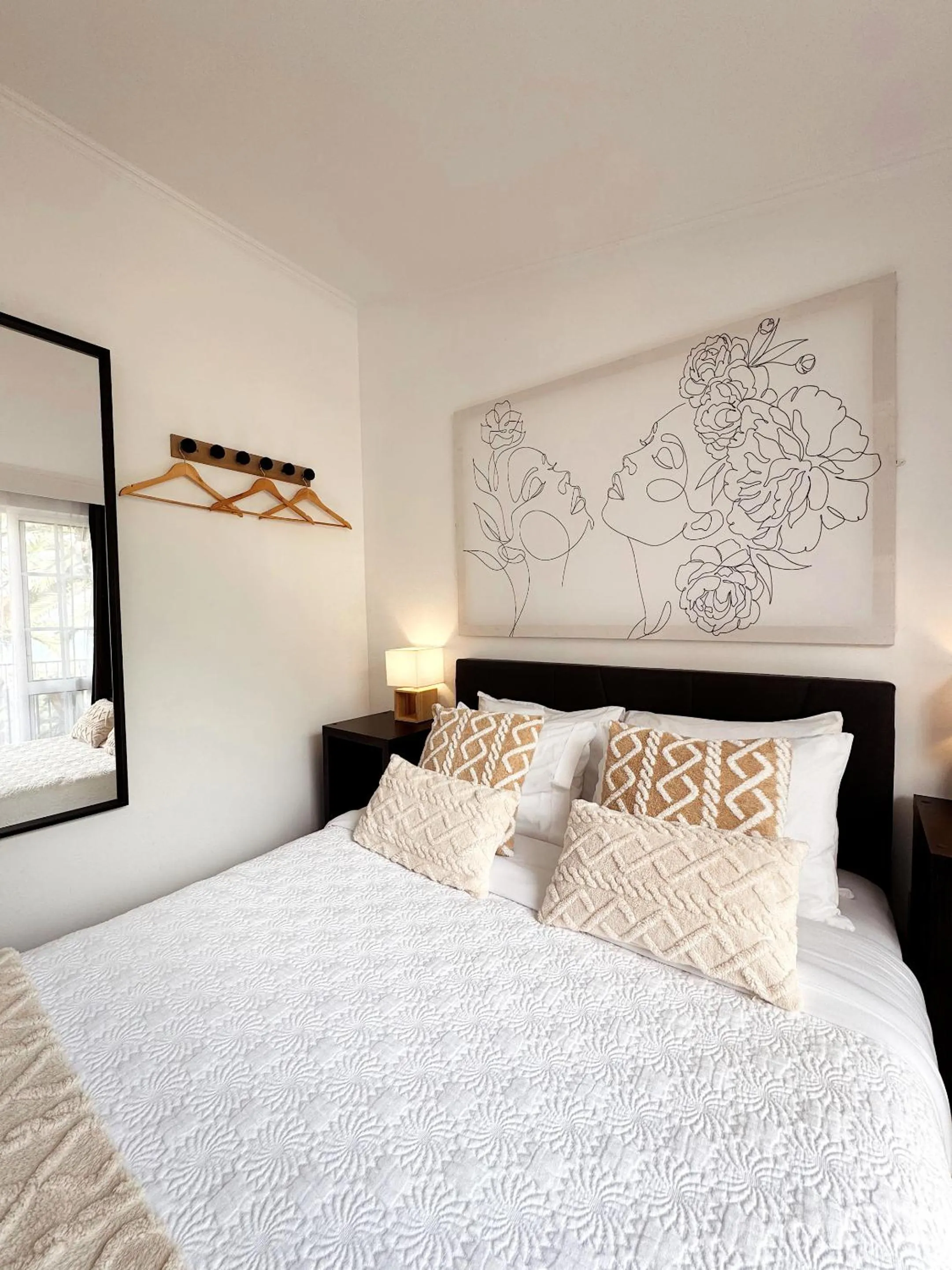 Bedroom, Bed in Gardens Guest House