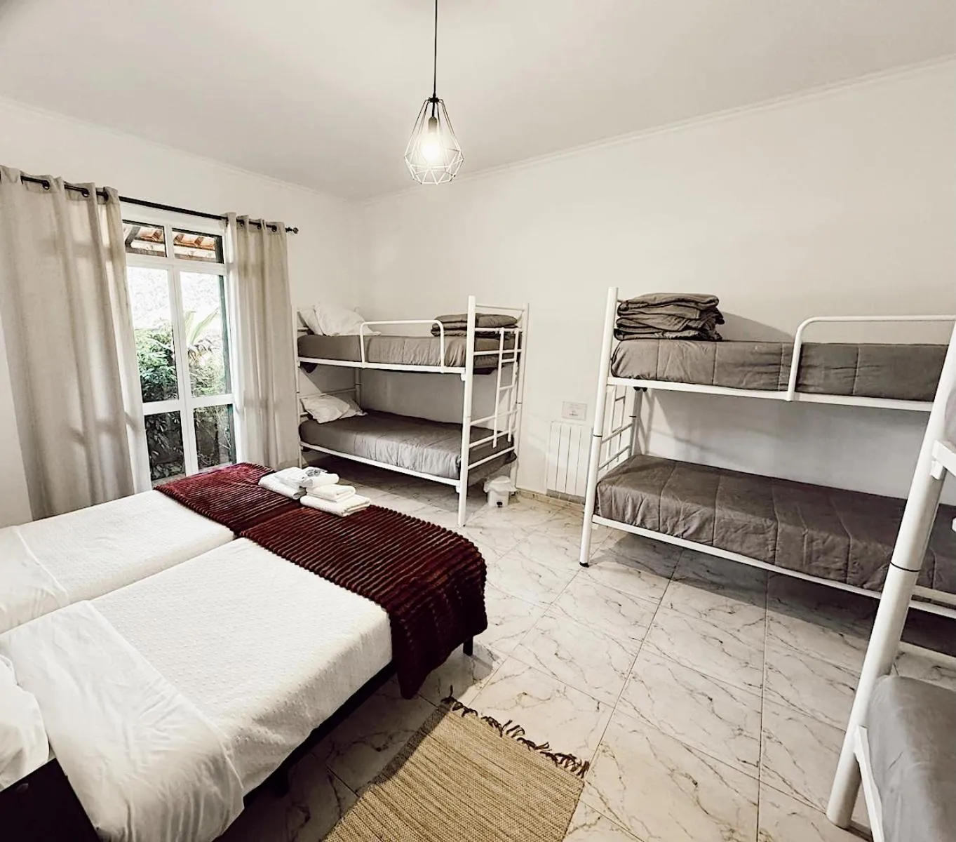 Bedroom, Bed in Gardens Guest House