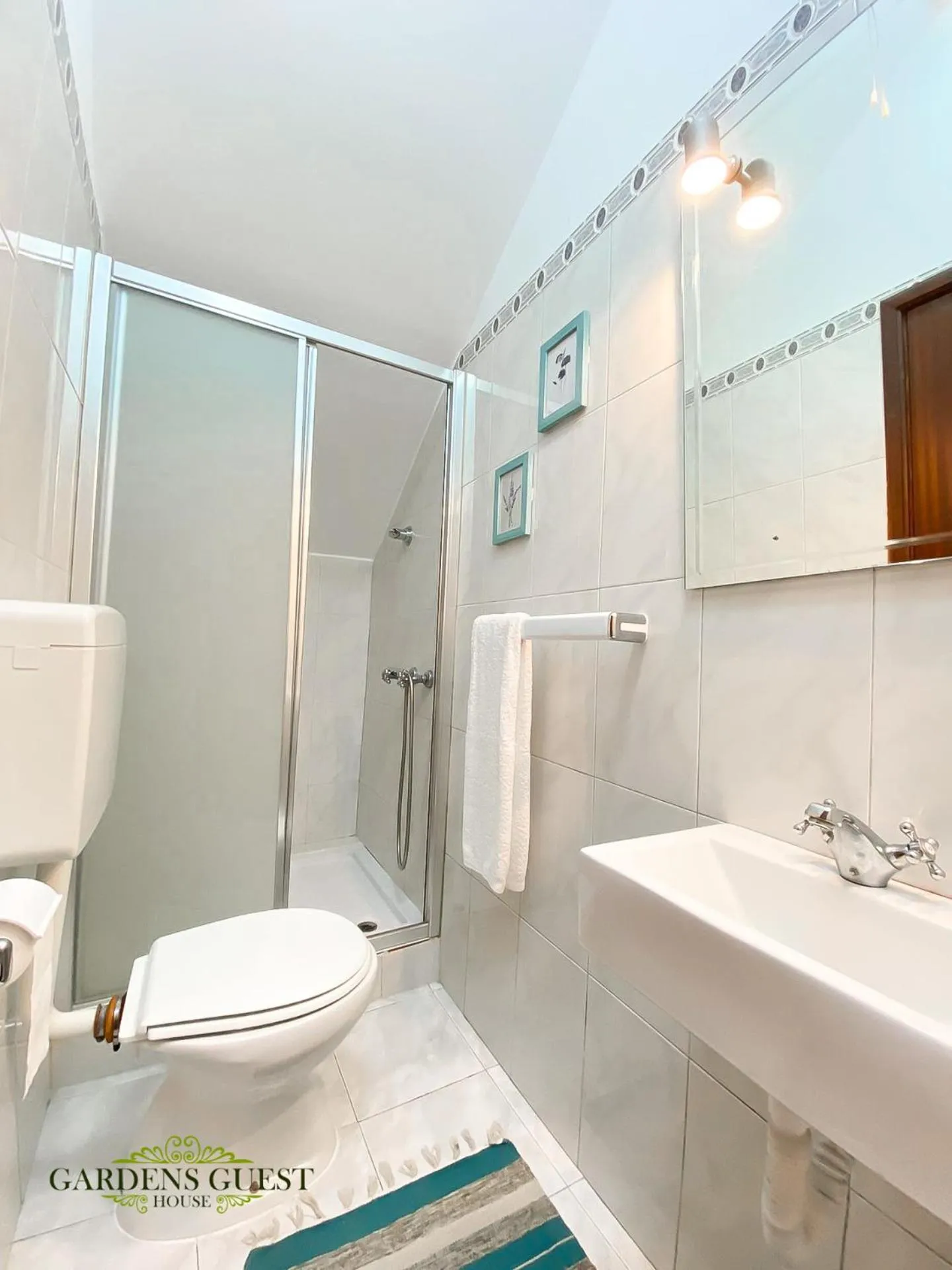 Bathroom in Gardens Guest House