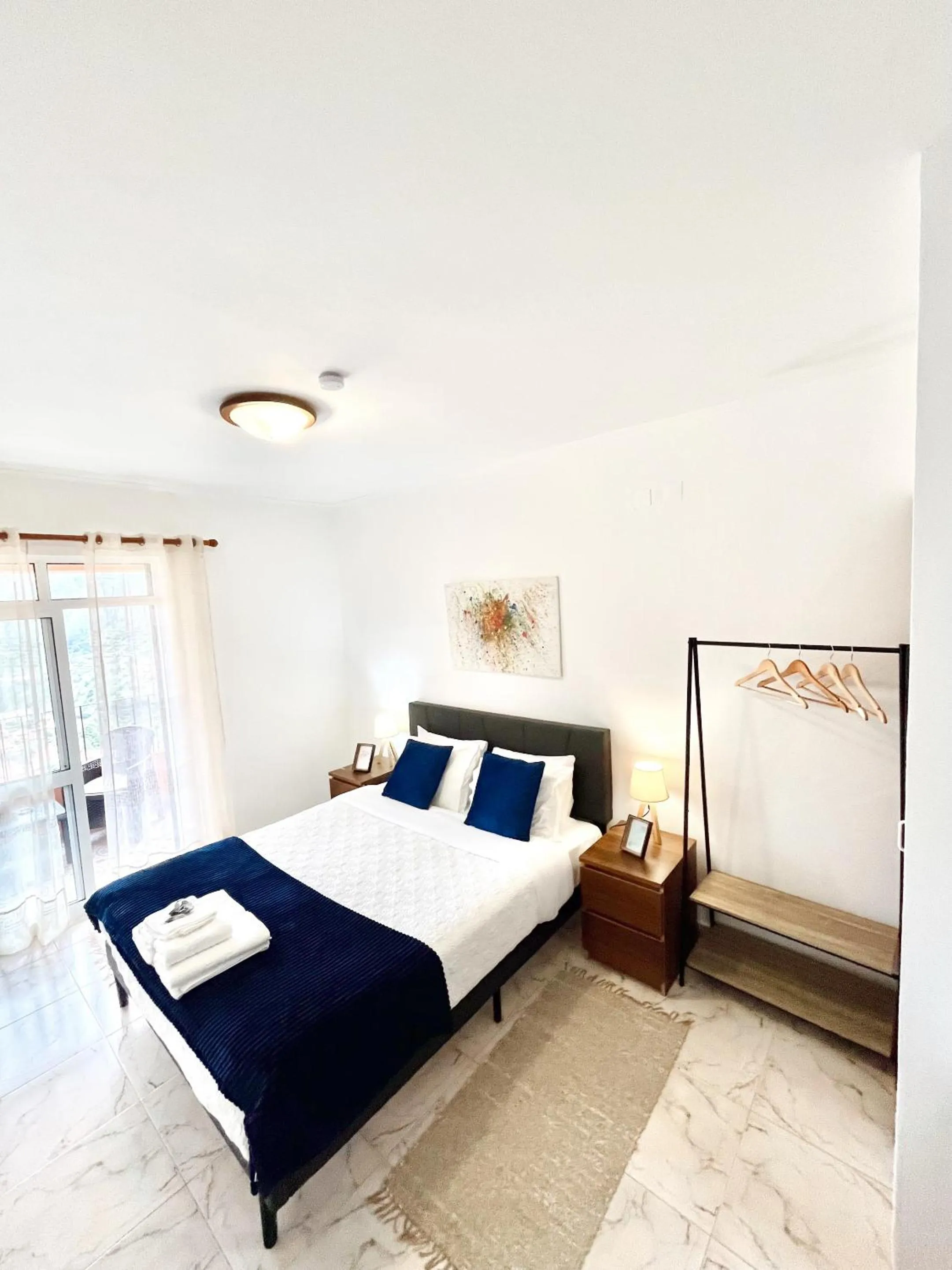 Bedroom, Bed in Gardens Guest House