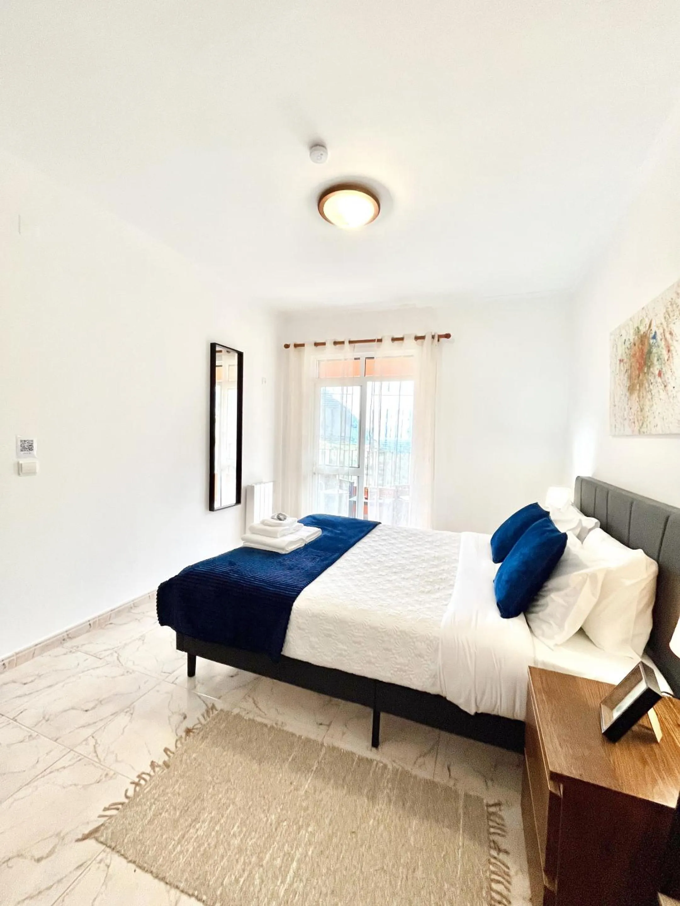 Bedroom, Bed in Gardens Guest House