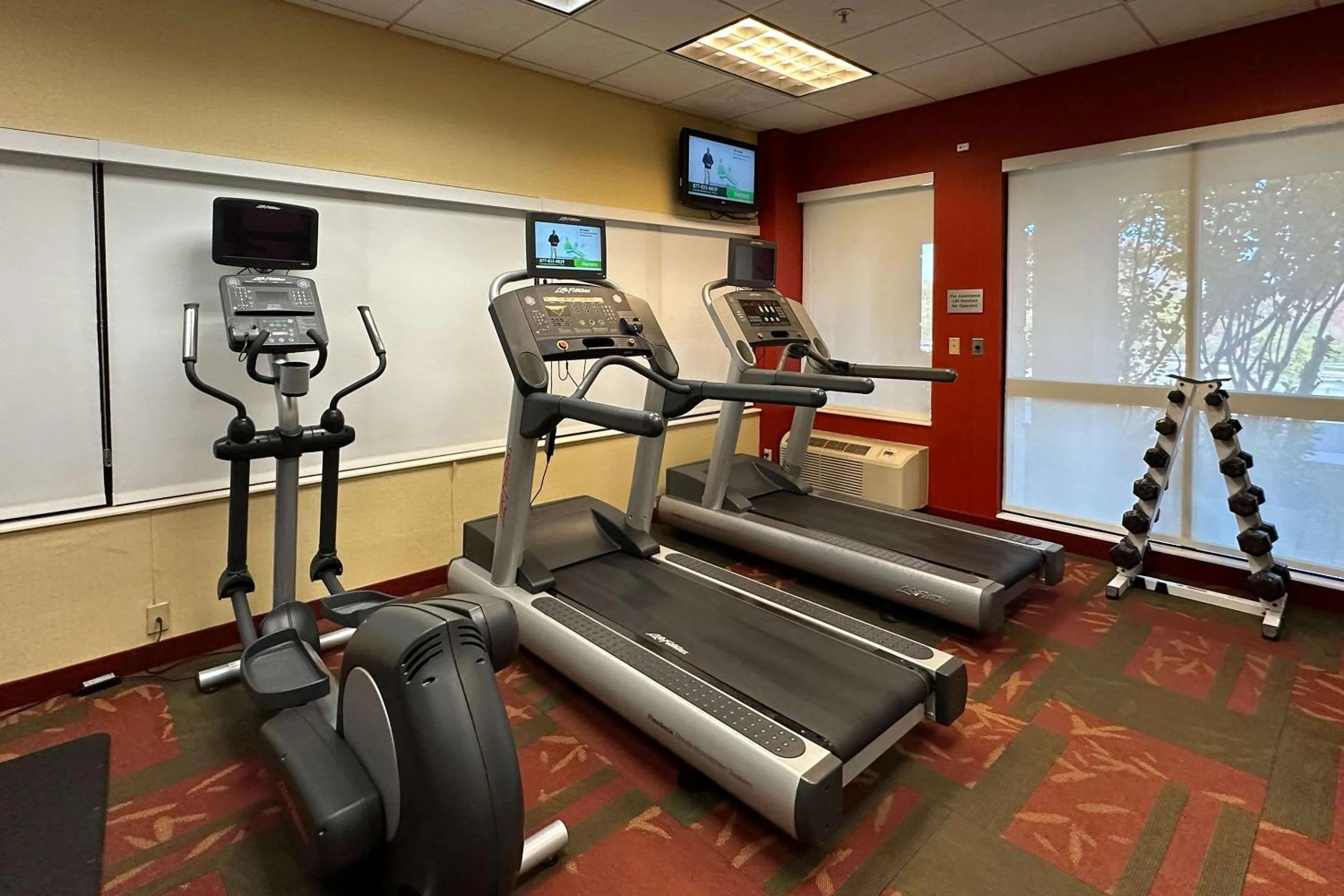 Fitness centre/facilities in Courtyard Altoona