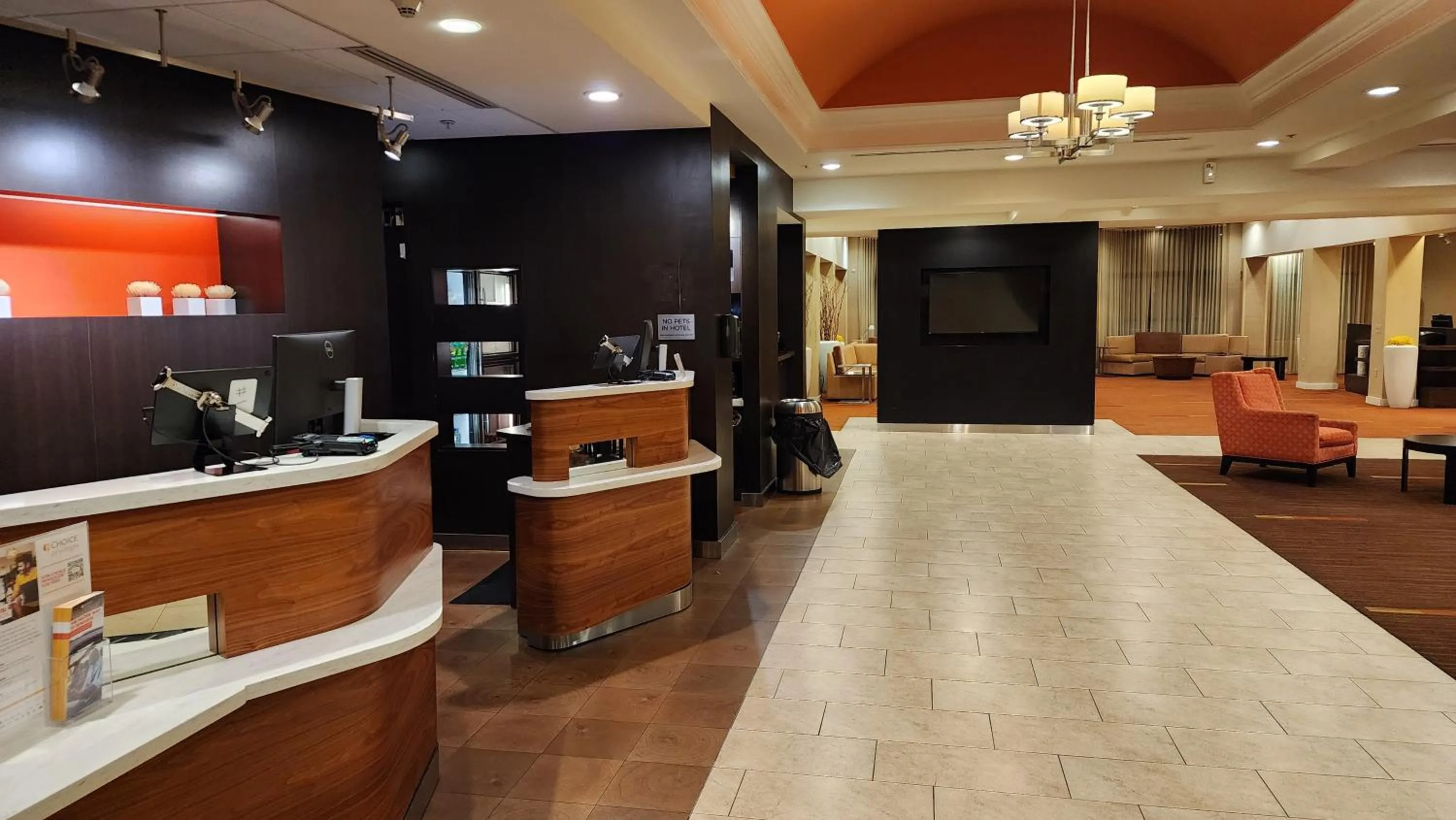 Lobby or reception in Country Inn & Suites by Radisson, Convention Center