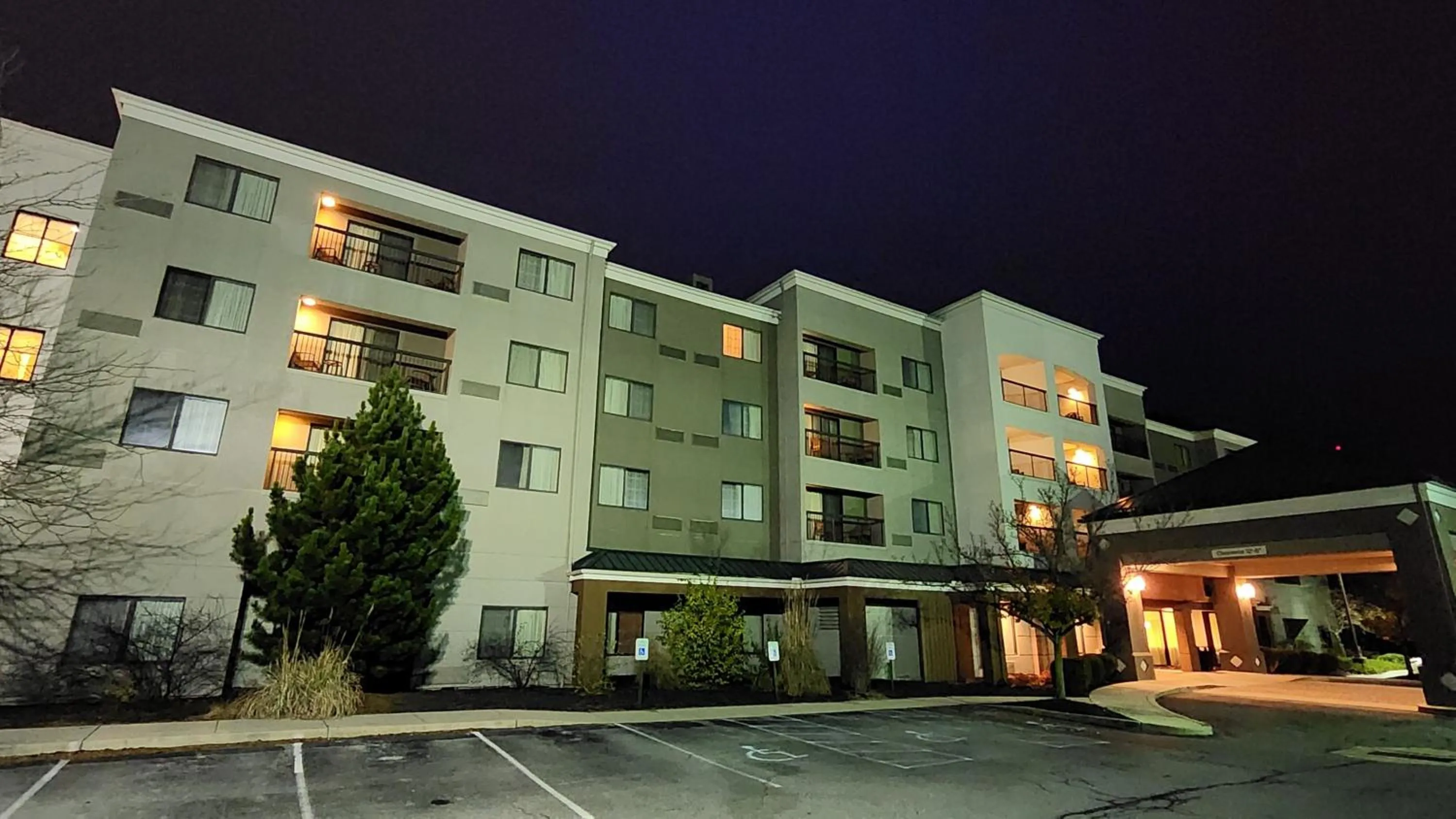 Property building in Country Inn & Suites by Radisson, Convention Center