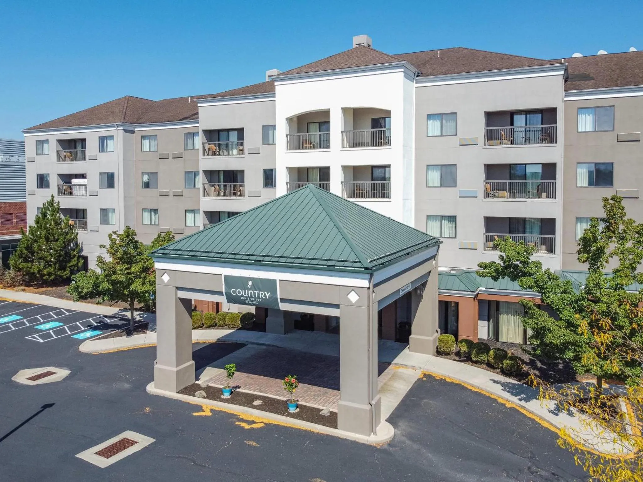 Property building in Country Inn & Suites by Radisson, Convention Center