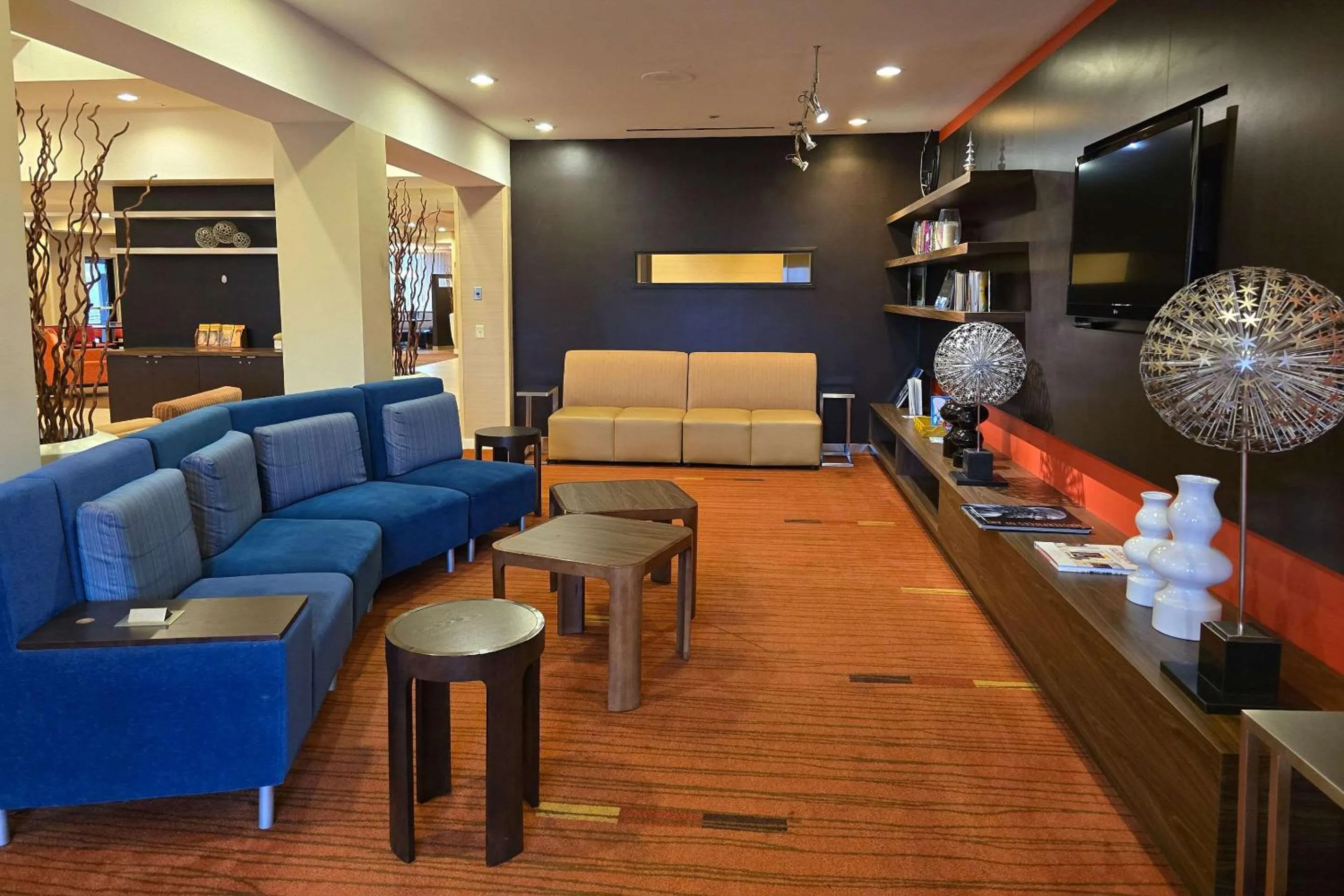 Lobby or reception in Courtyard Altoona