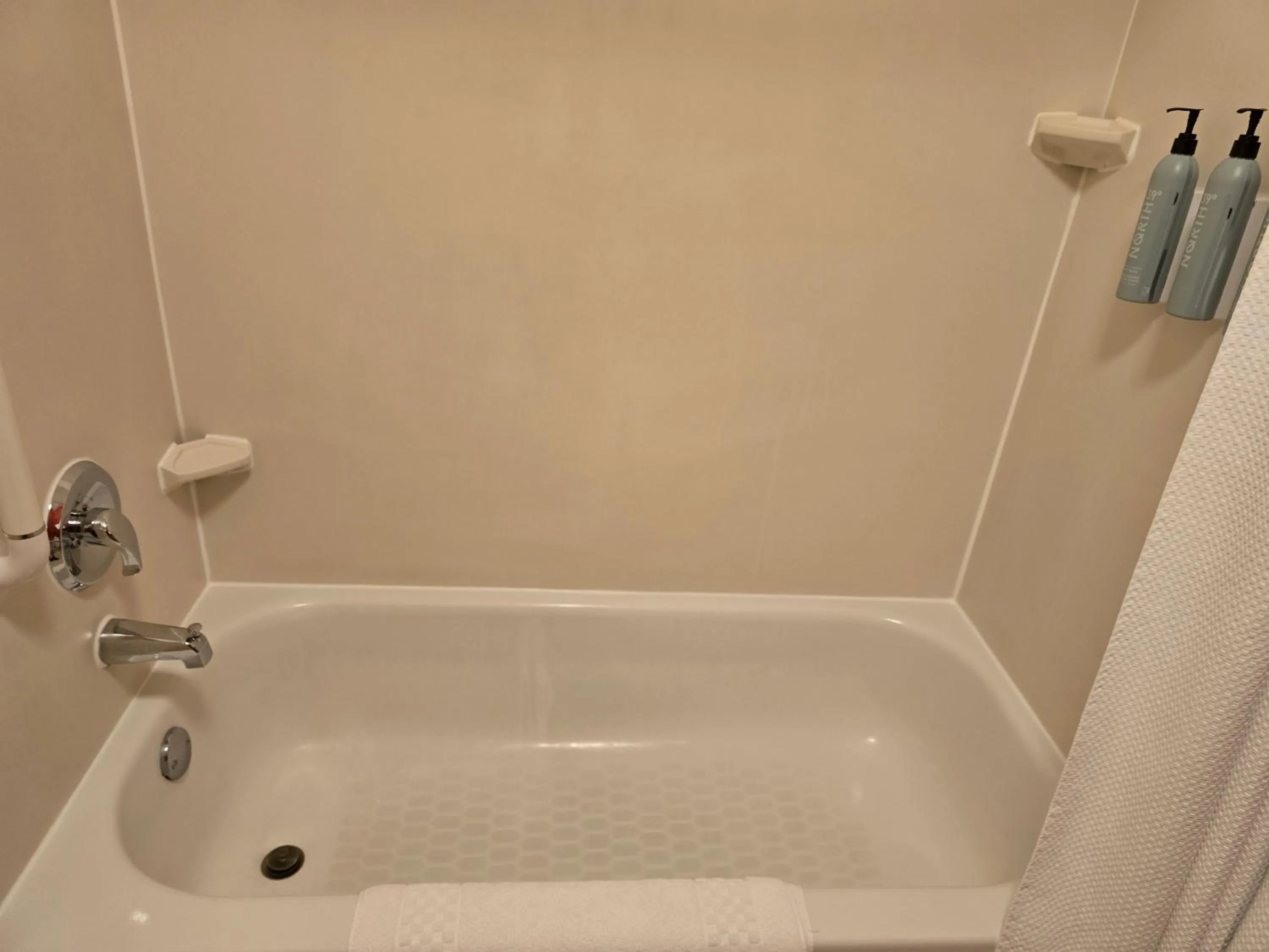 Bathroom in Country Inn & Suites by Radisson, Convention Center