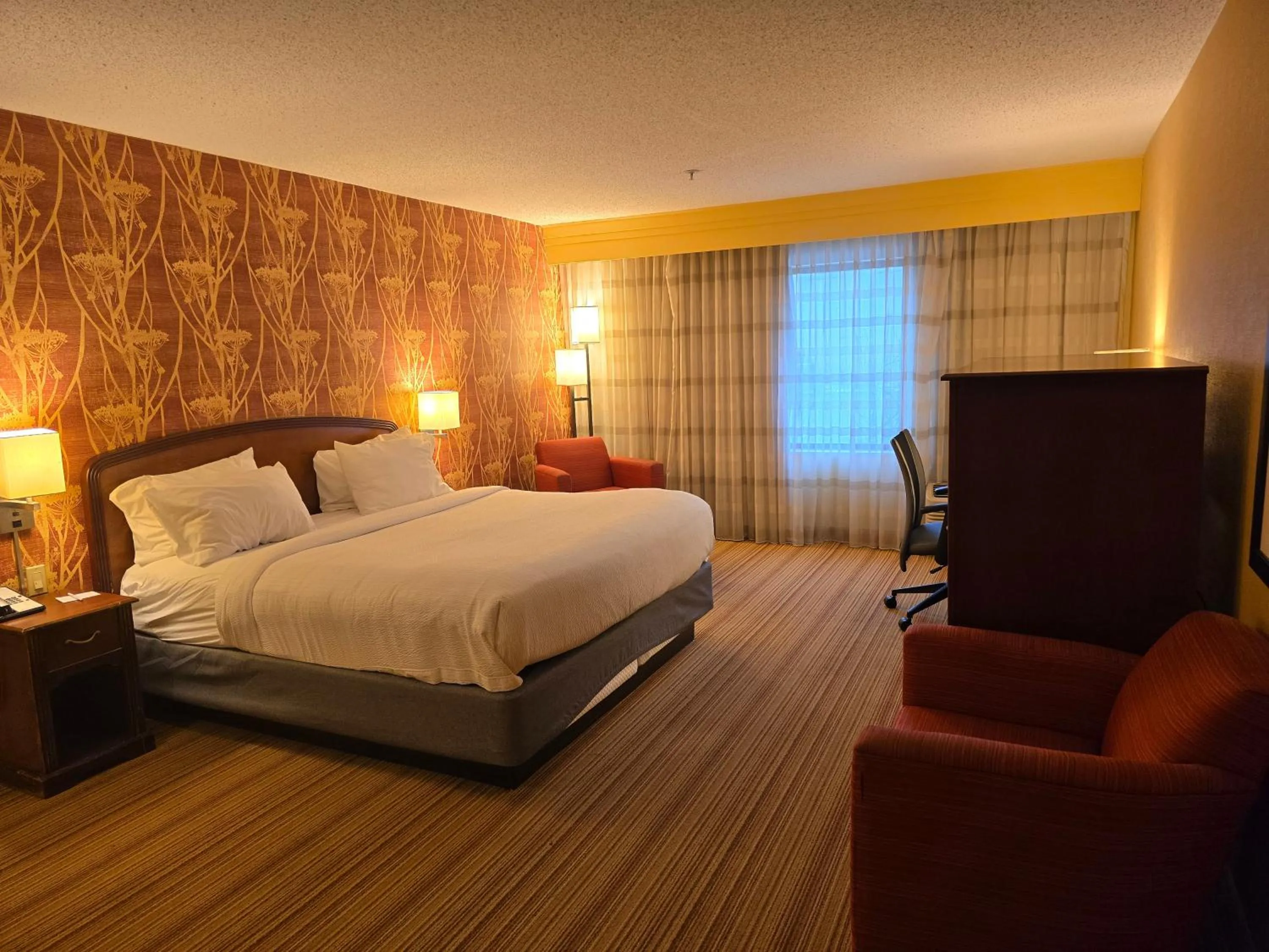 Bedroom, Bed in Country Inn & Suites by Radisson, Convention Center