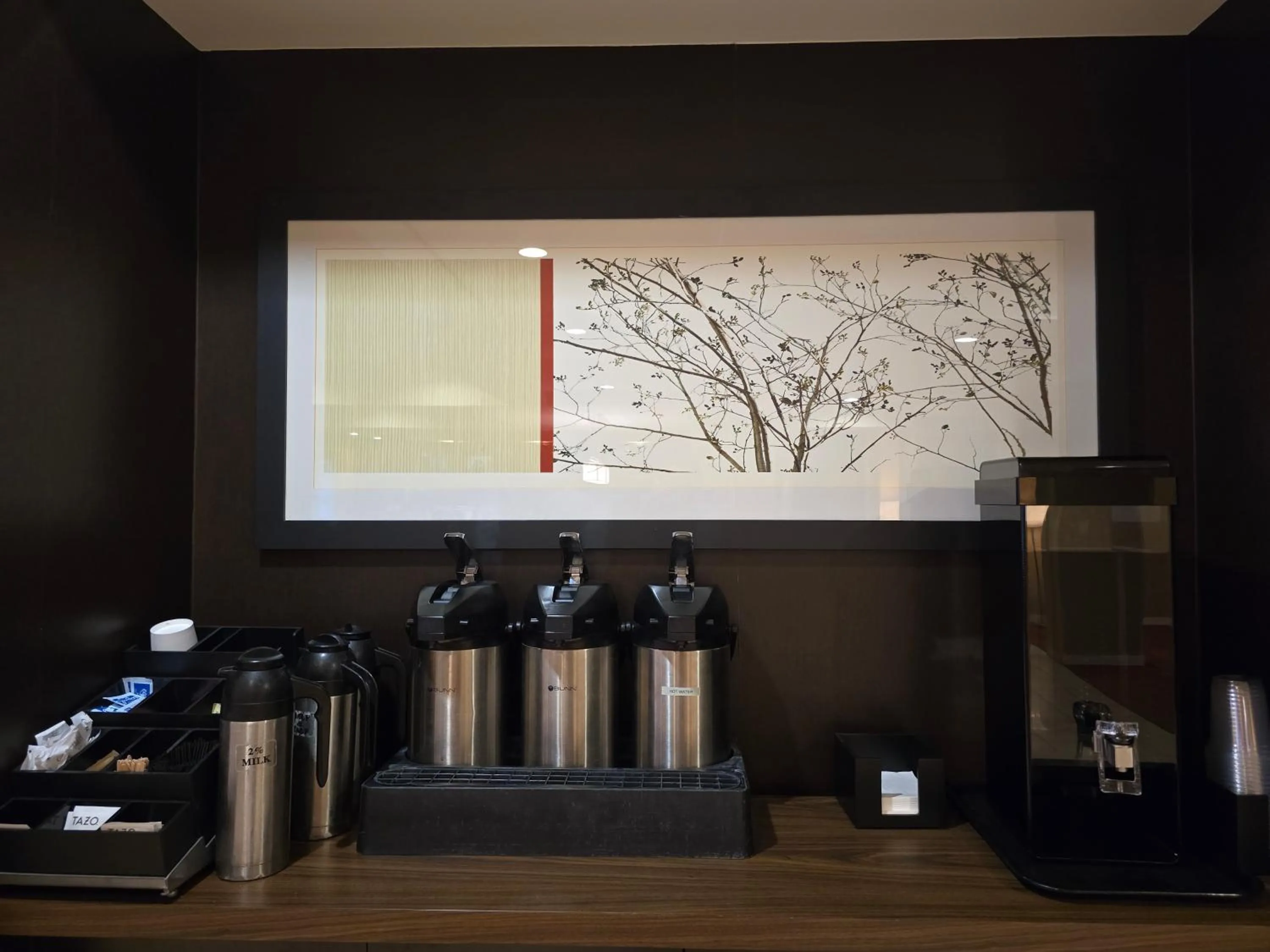 Coffee/tea facilities in Country Inn & Suites by Radisson, Convention Center