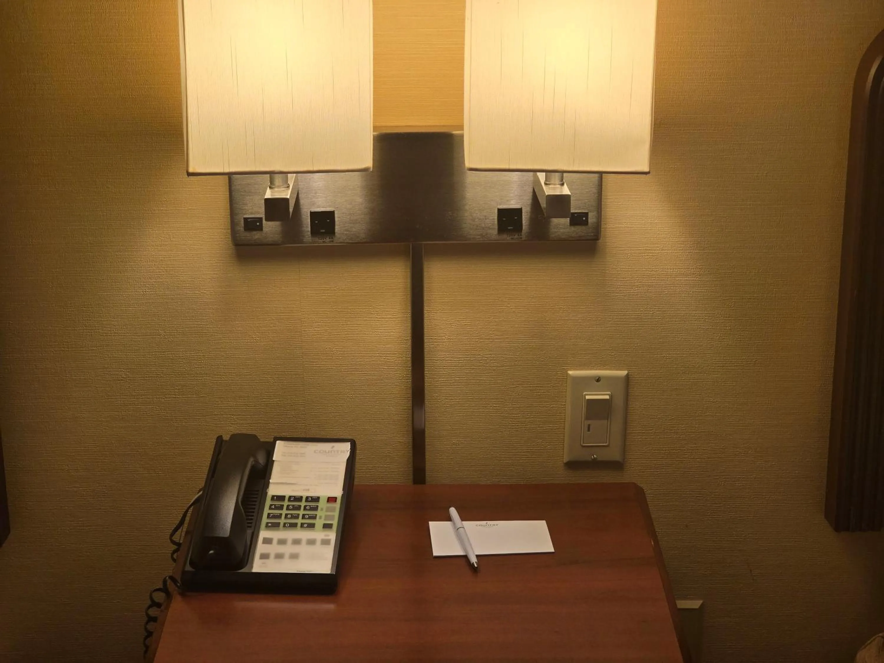 Bedroom in Country Inn & Suites by Radisson, Convention Center