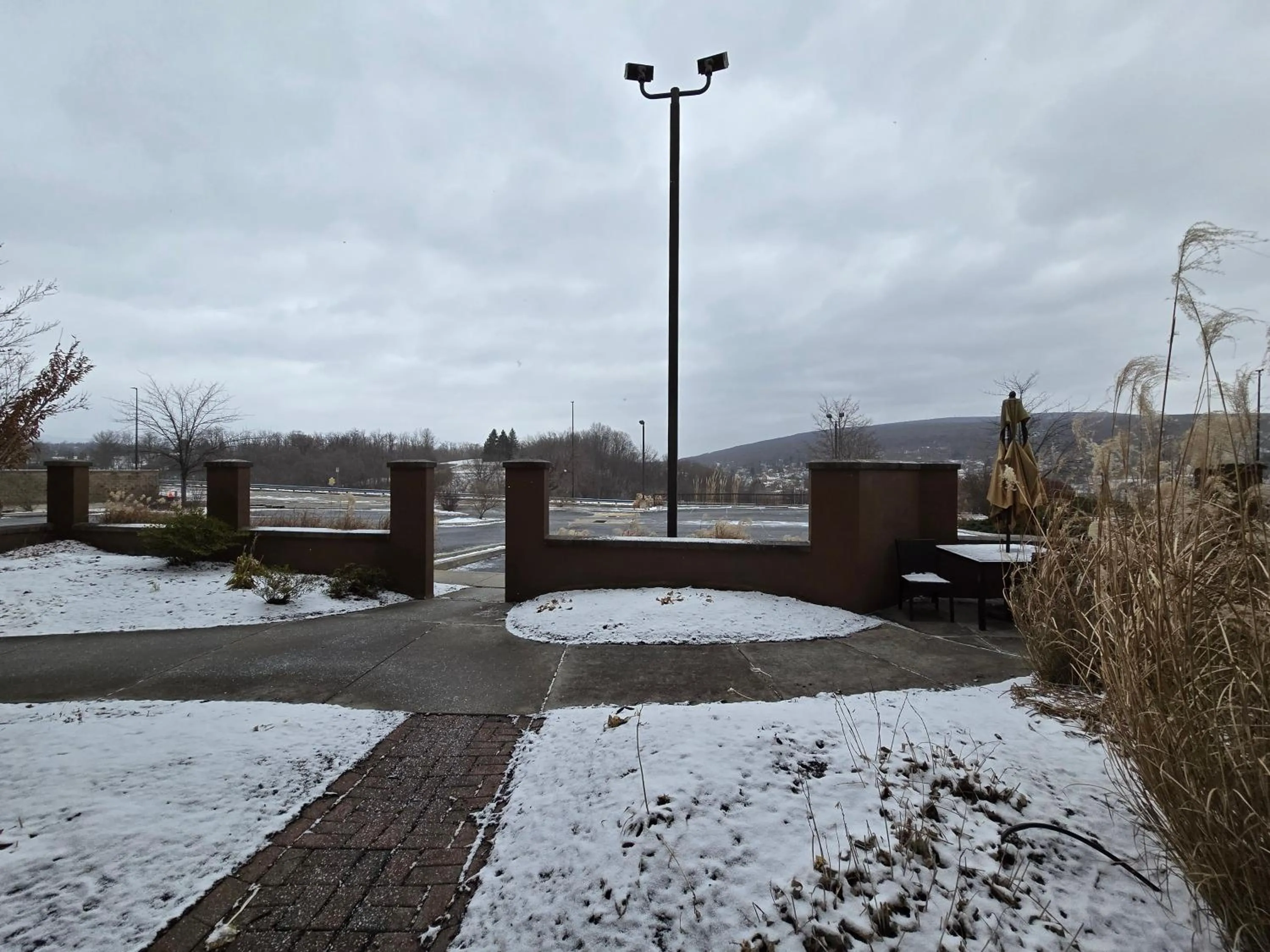 Garden in Country Inn & Suites by Radisson, Convention Center