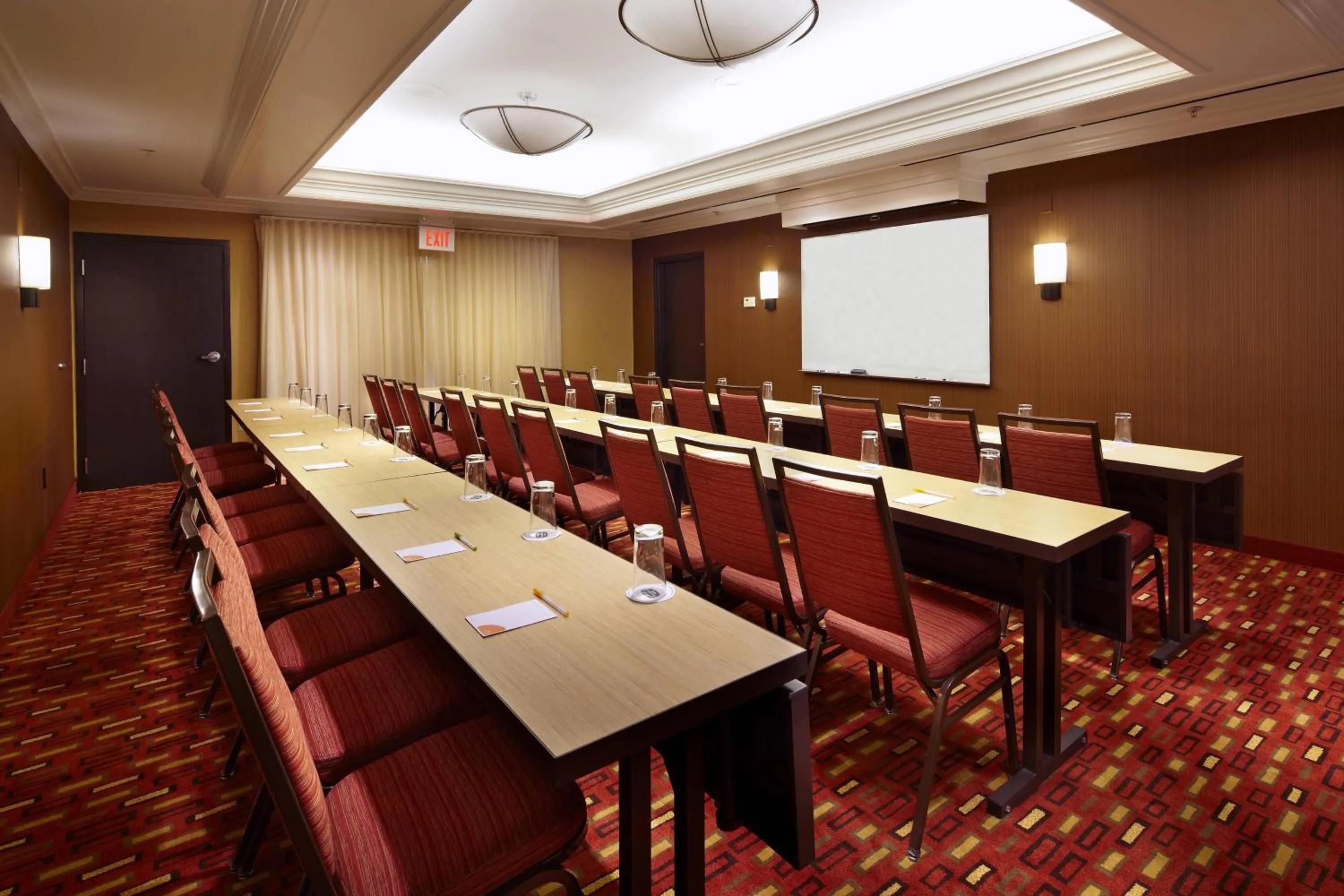 Meeting/conference room in Country Inn & Suites by Radisson, Convention Center
