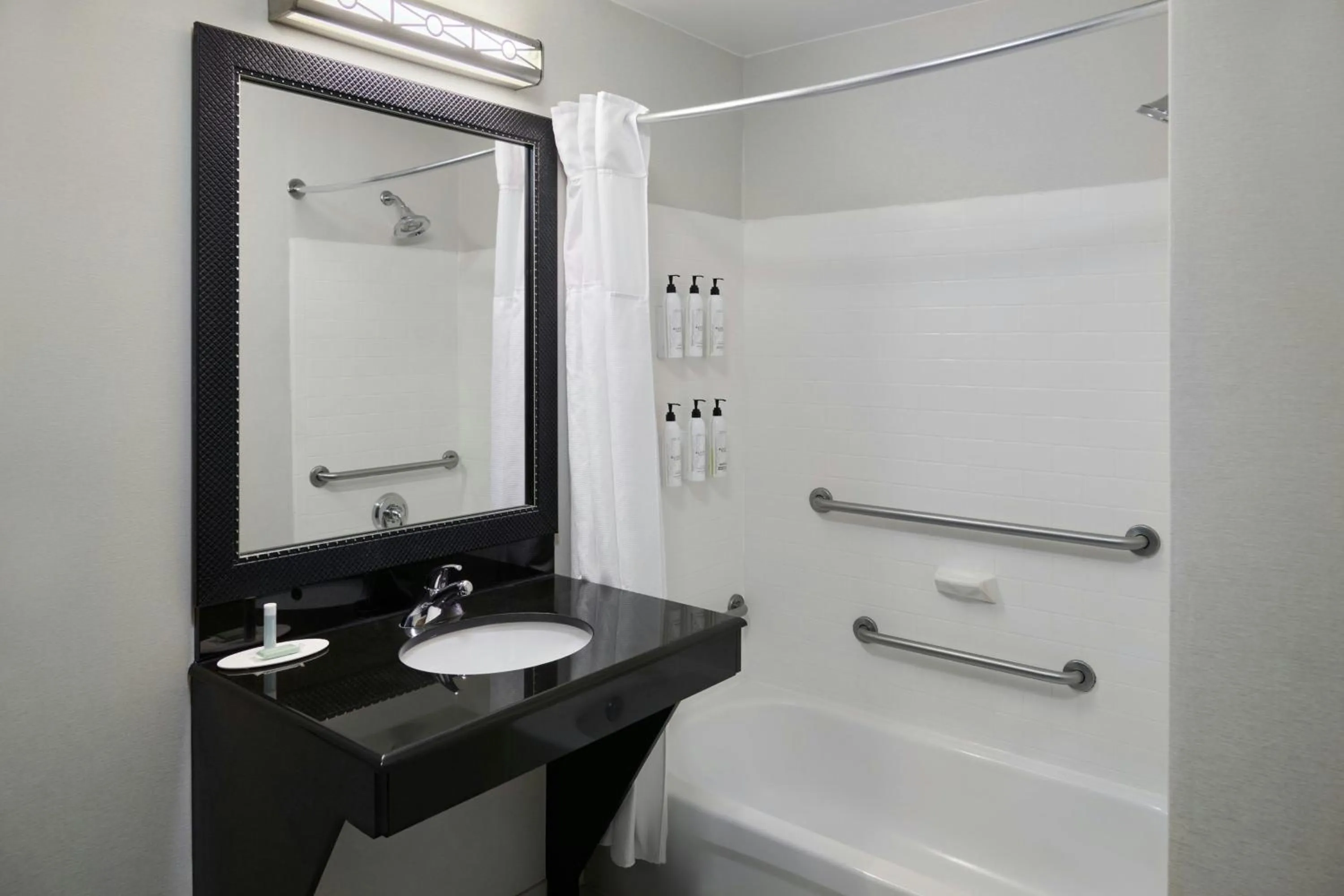 Bathroom in Fairfield Inn & Suites Cartersville