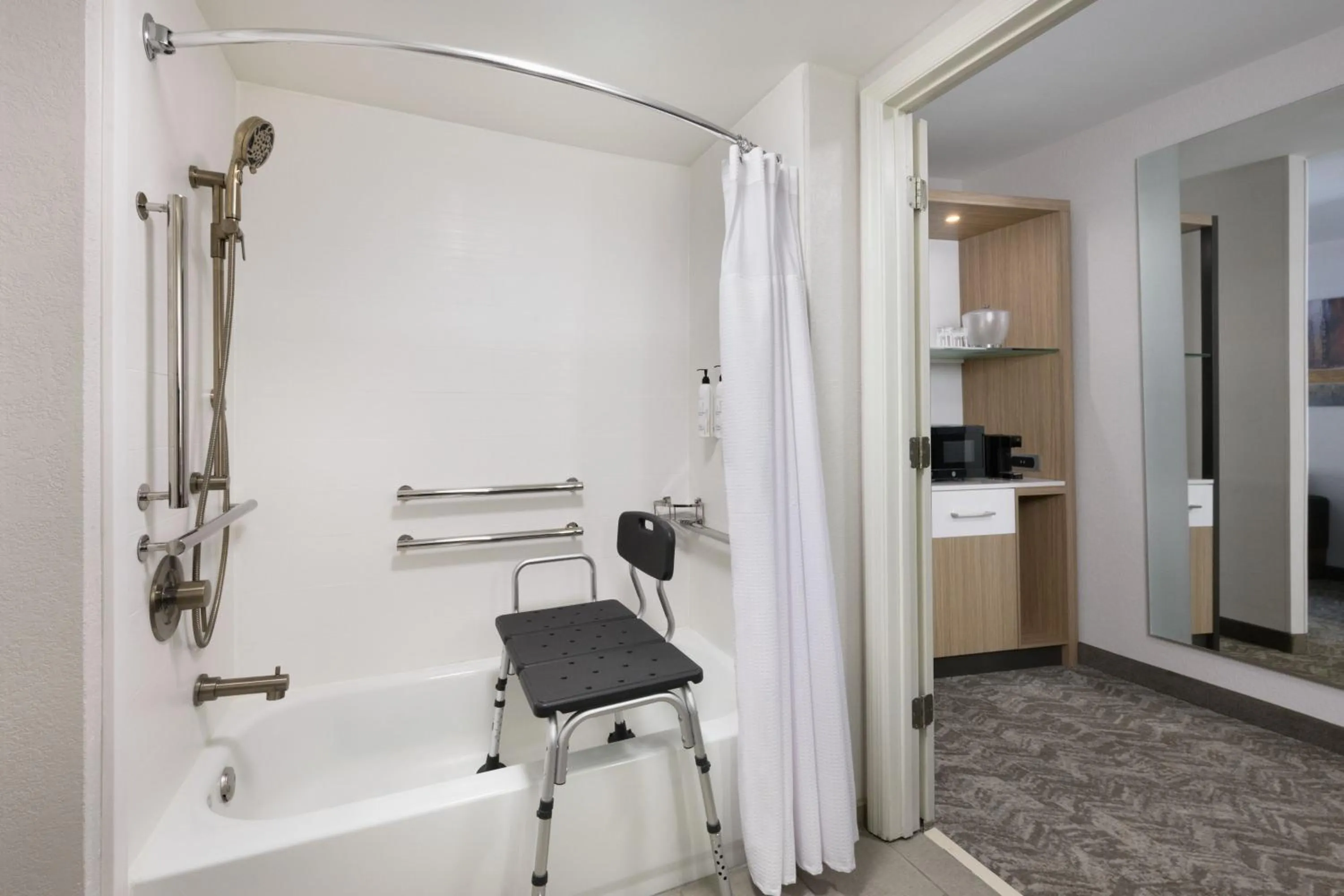 Photo of the whole room in SpringHill Suites by Marriott Newnan