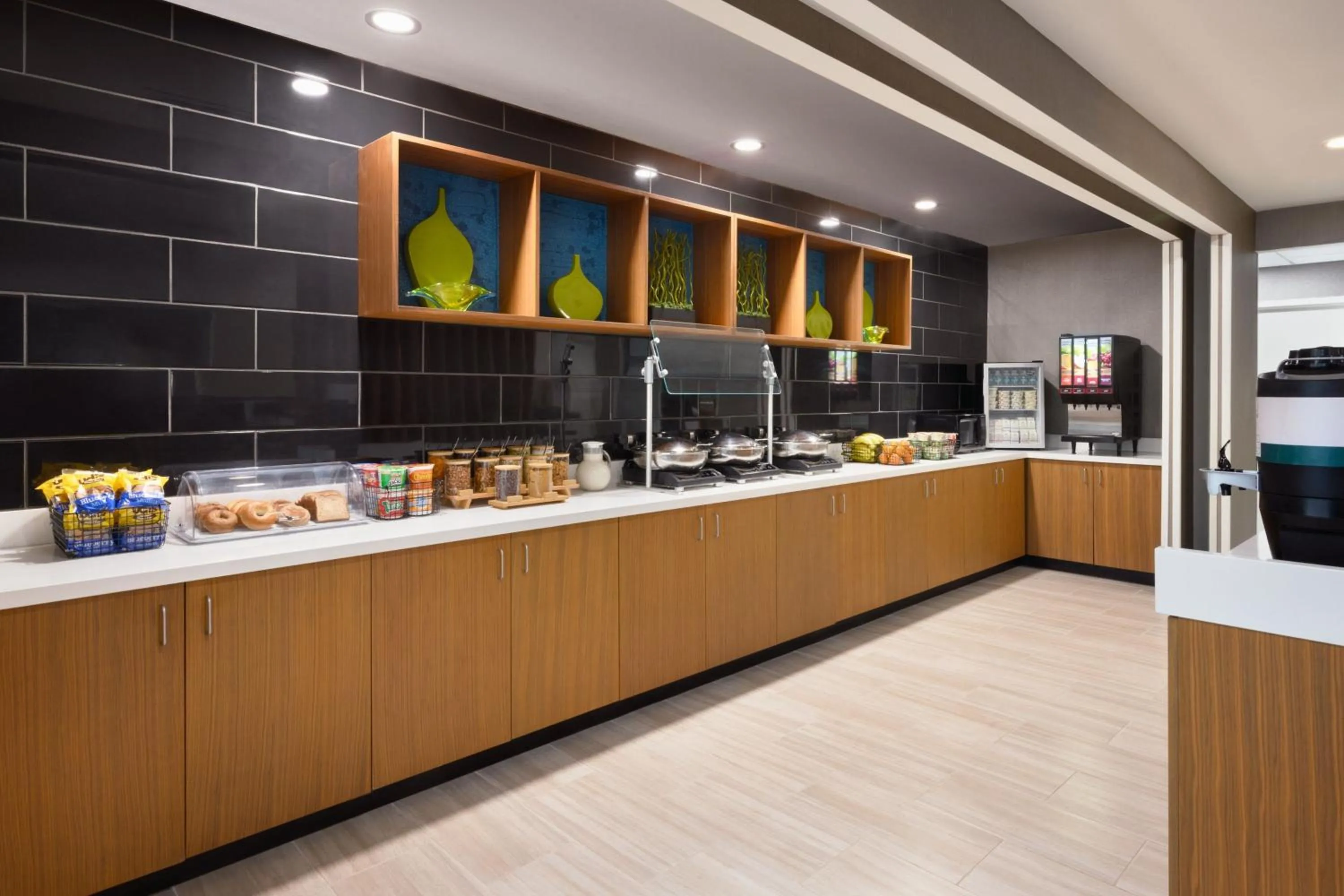 Breakfast in SpringHill Suites by Marriott Newnan