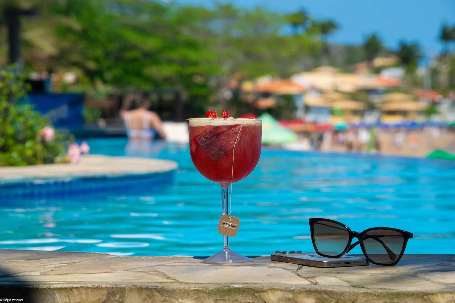 Swimming pool in Chez Pitu Praia Hotel