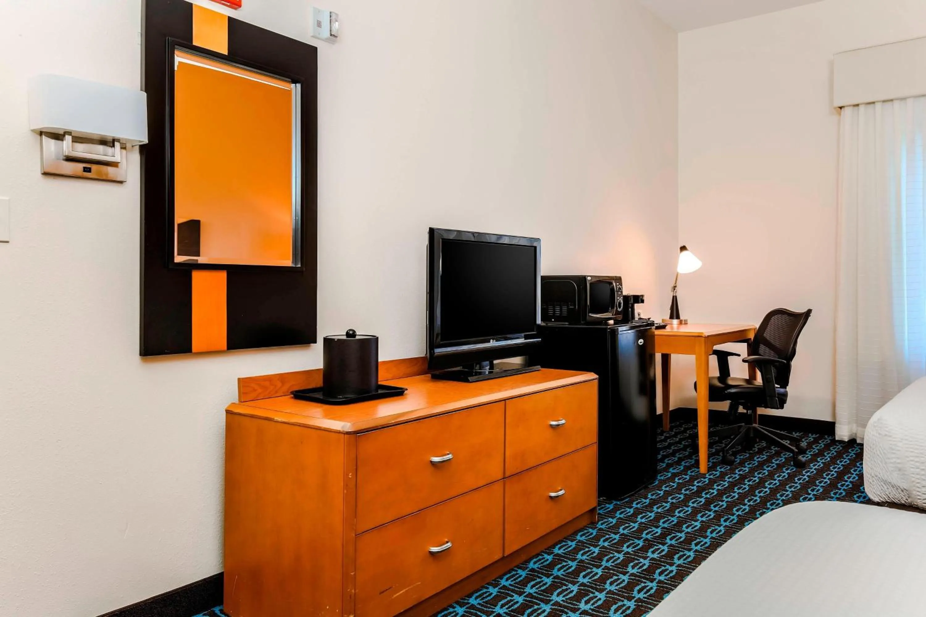 Living room, Bed in Fairfield by Marriott Wilkes-Barre