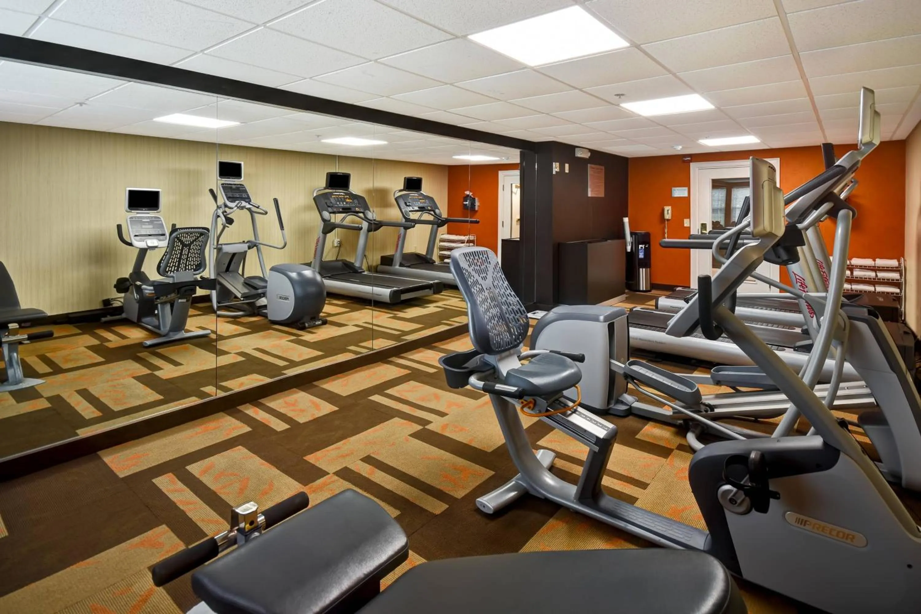 Fitness centre/facilities in Courtyard Cape Cod Hyannis