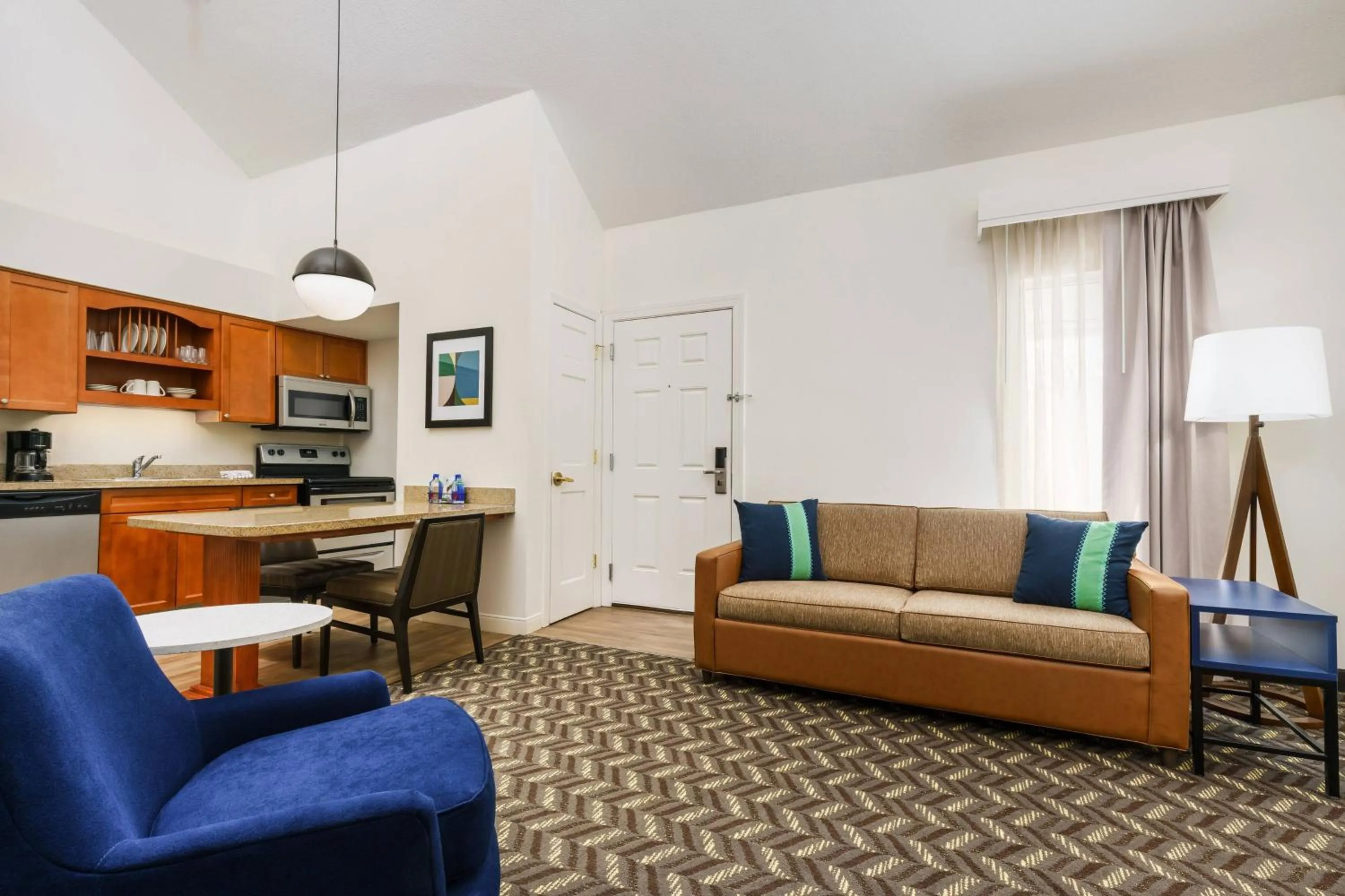 Living room in Residence Inn Hartford Windsor