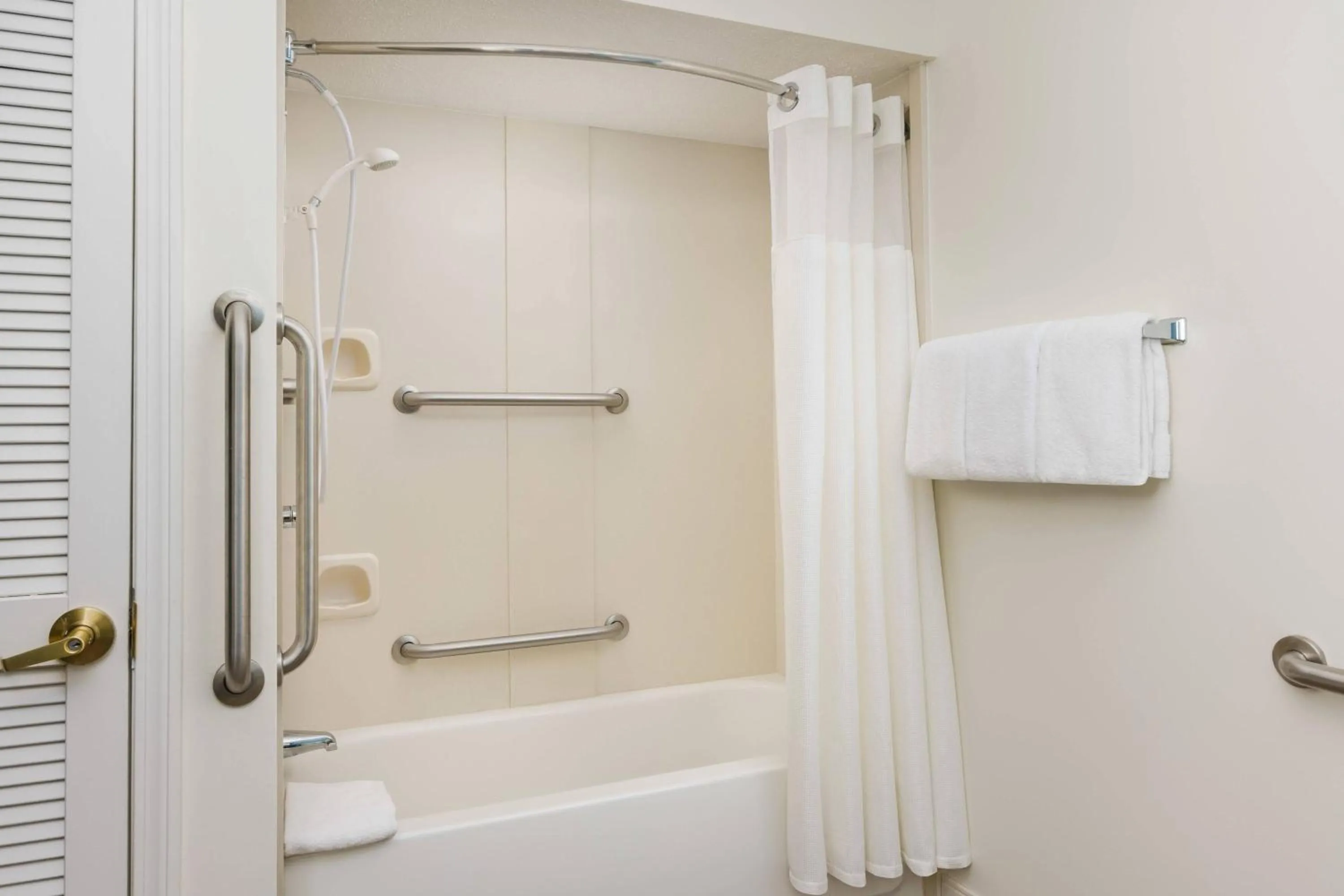 Bathroom in Residence Inn Hartford Windsor