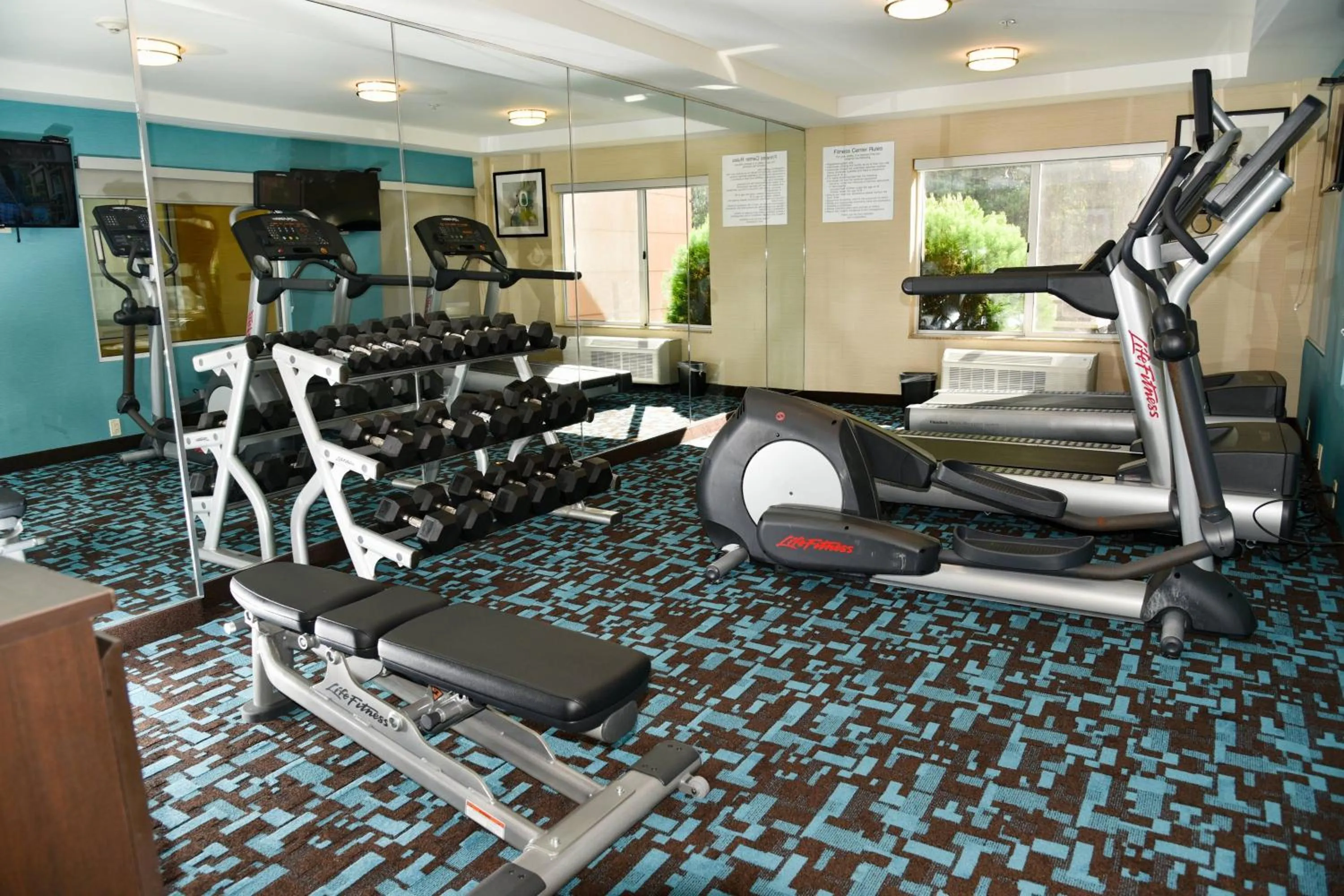 Fitness centre/facilities in Fairfield Inn Hartford Airport