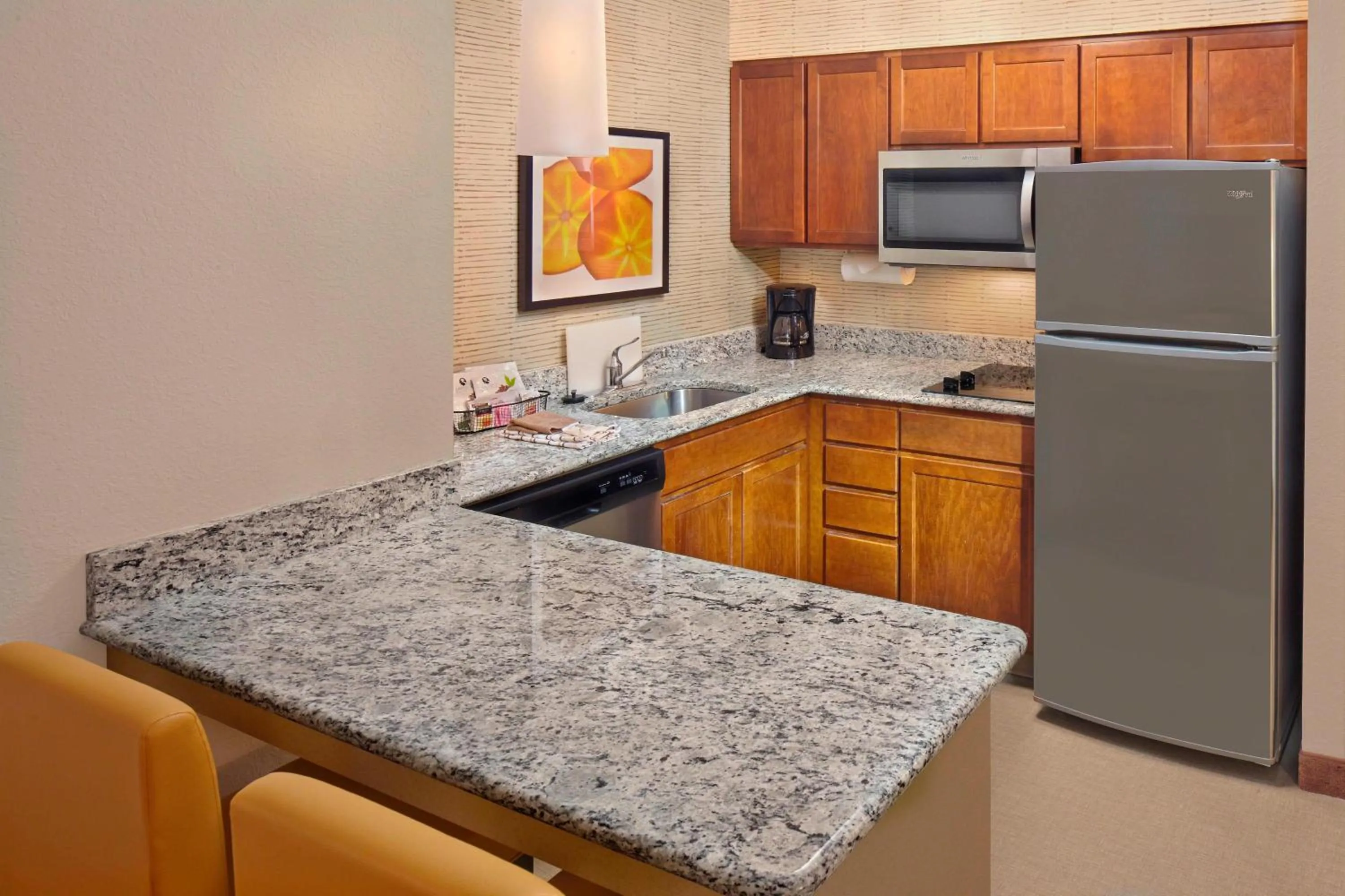 Kitchen or kitchenette in Residence Inn Hartford Avon