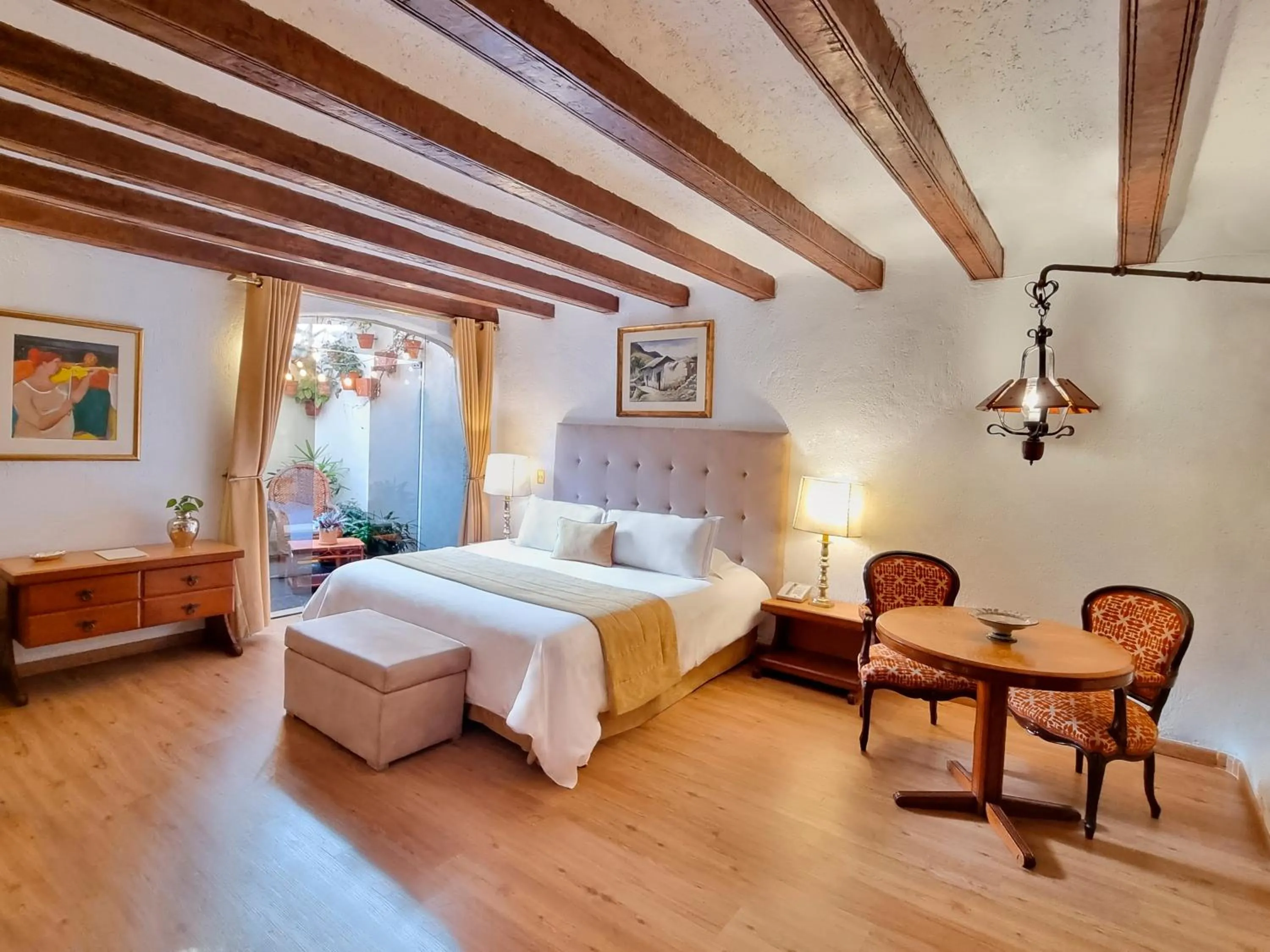 Photo of the whole room, Bed in Antara Hotel & Suites - Miraflores