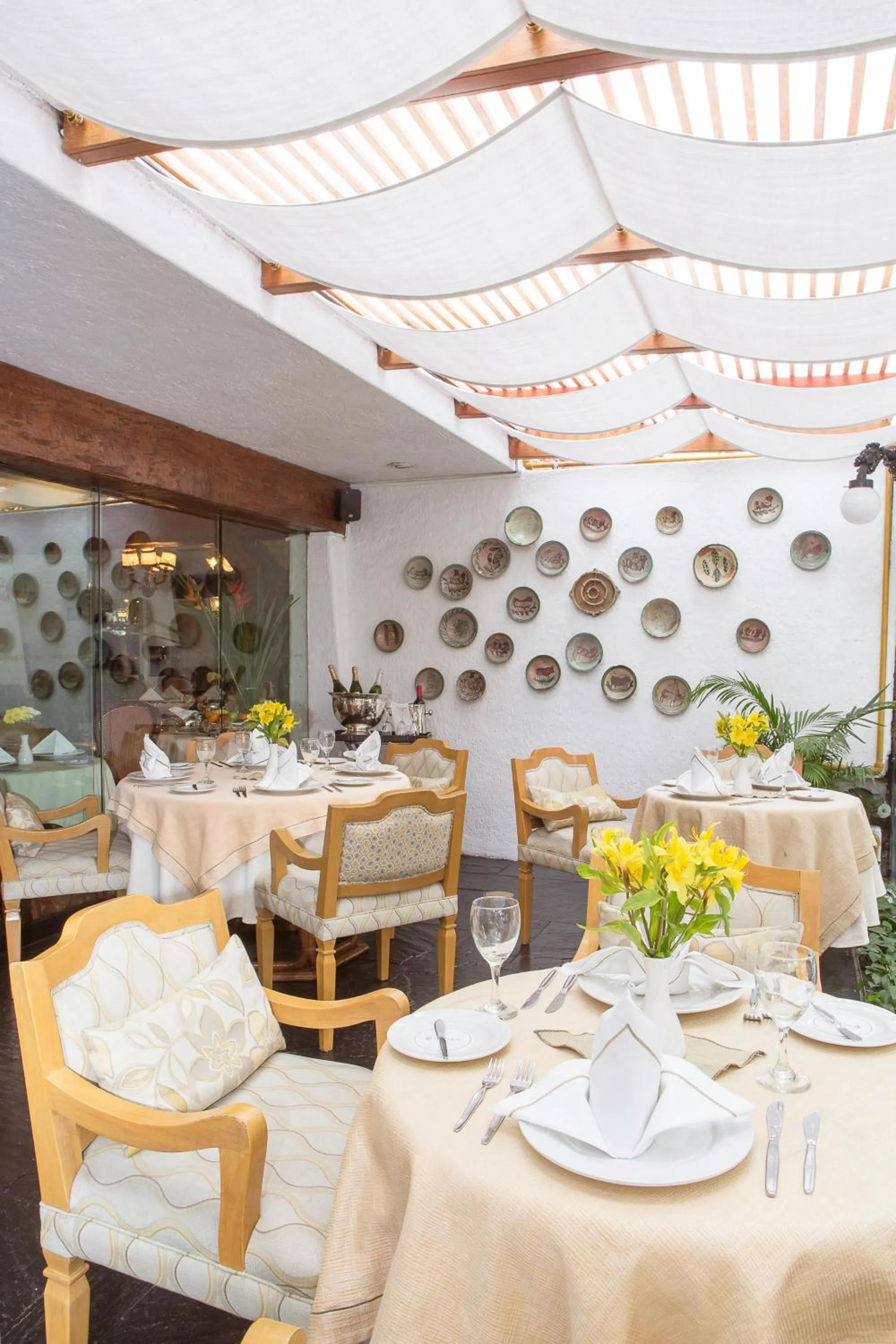 Restaurant/places to eat in Antara Hotel & Suites - Miraflores