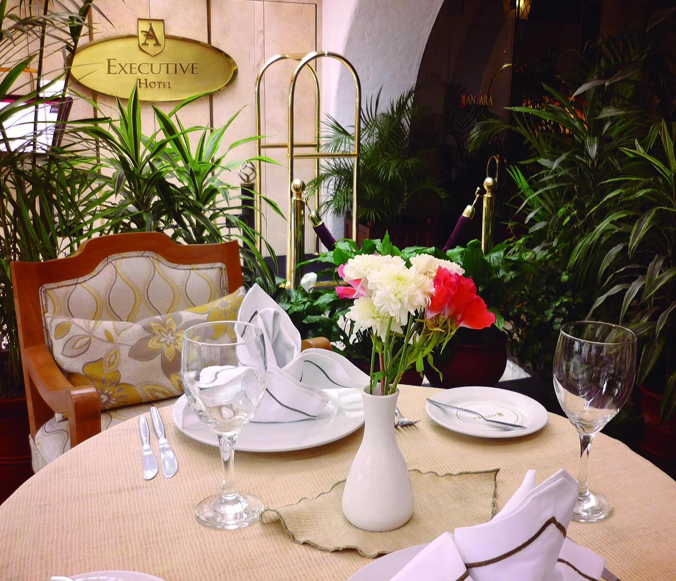 Restaurant/places to eat in Antara Hotel & Suites - Miraflores