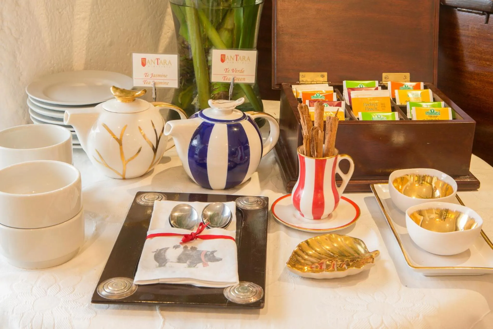 Coffee/tea facilities in Antara Hotel & Suites - Miraflores