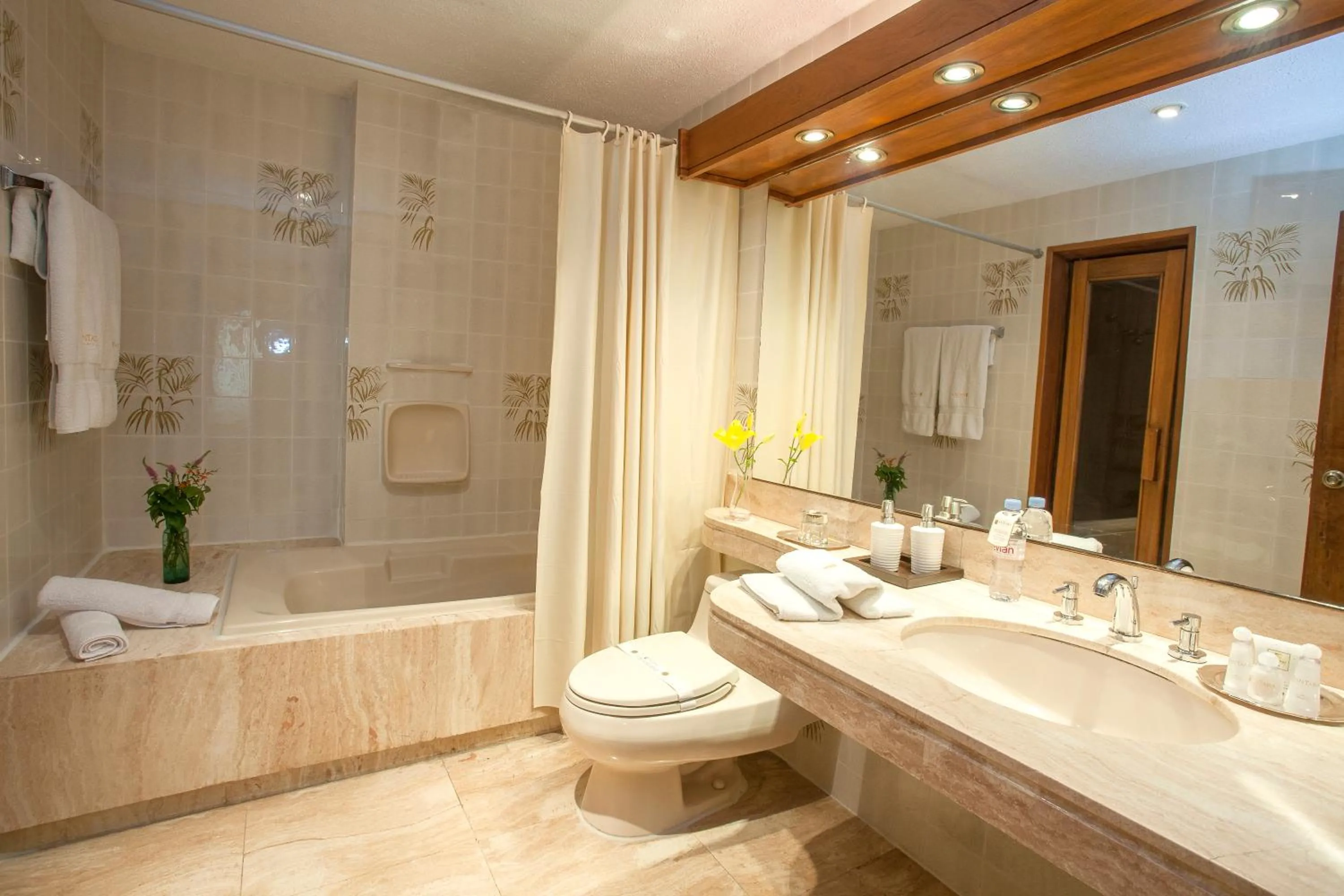 Bathroom in Antara Hotel & Suites - Miraflores