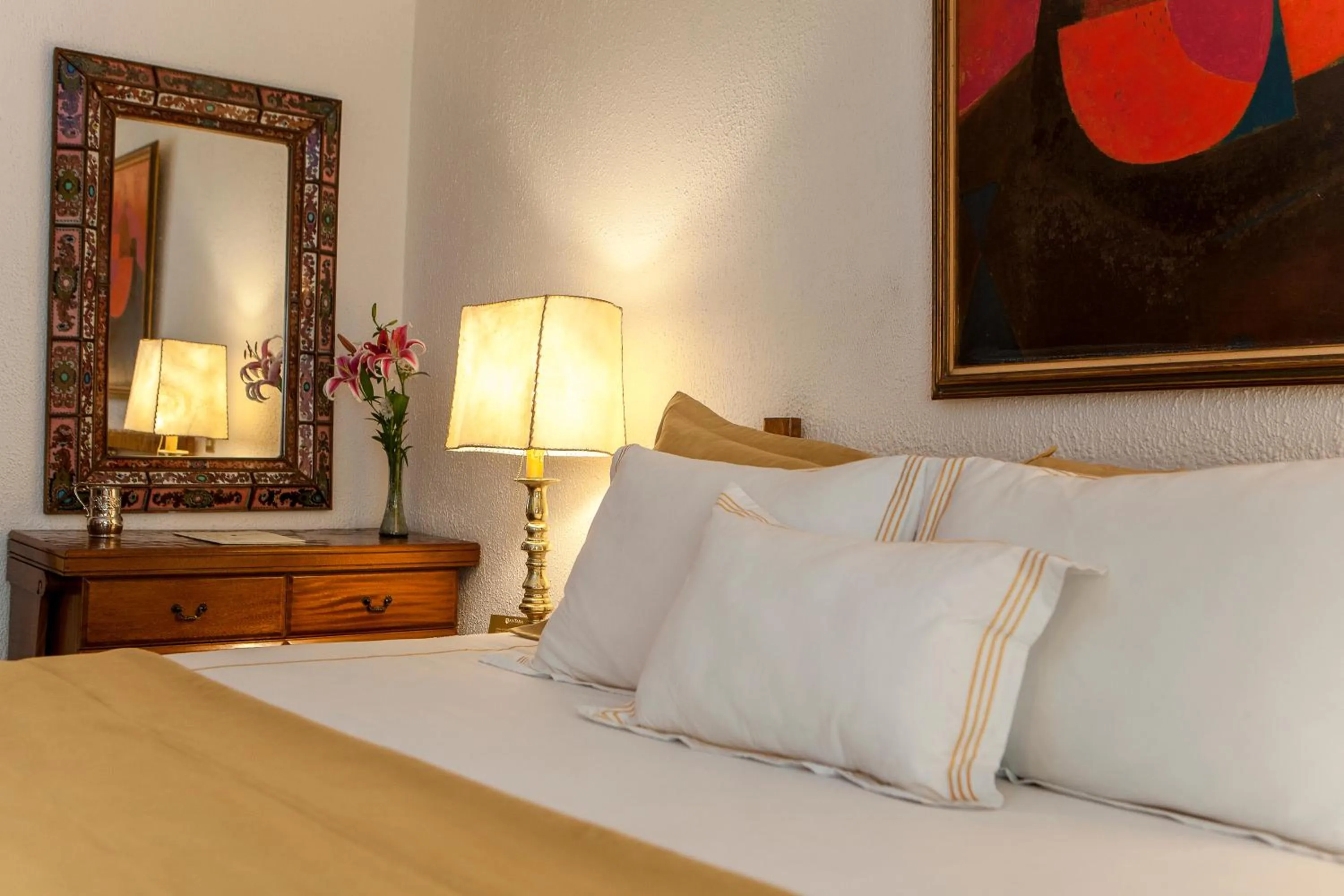 Photo of the whole room, Bed in Antara Hotel & Suites - Miraflores