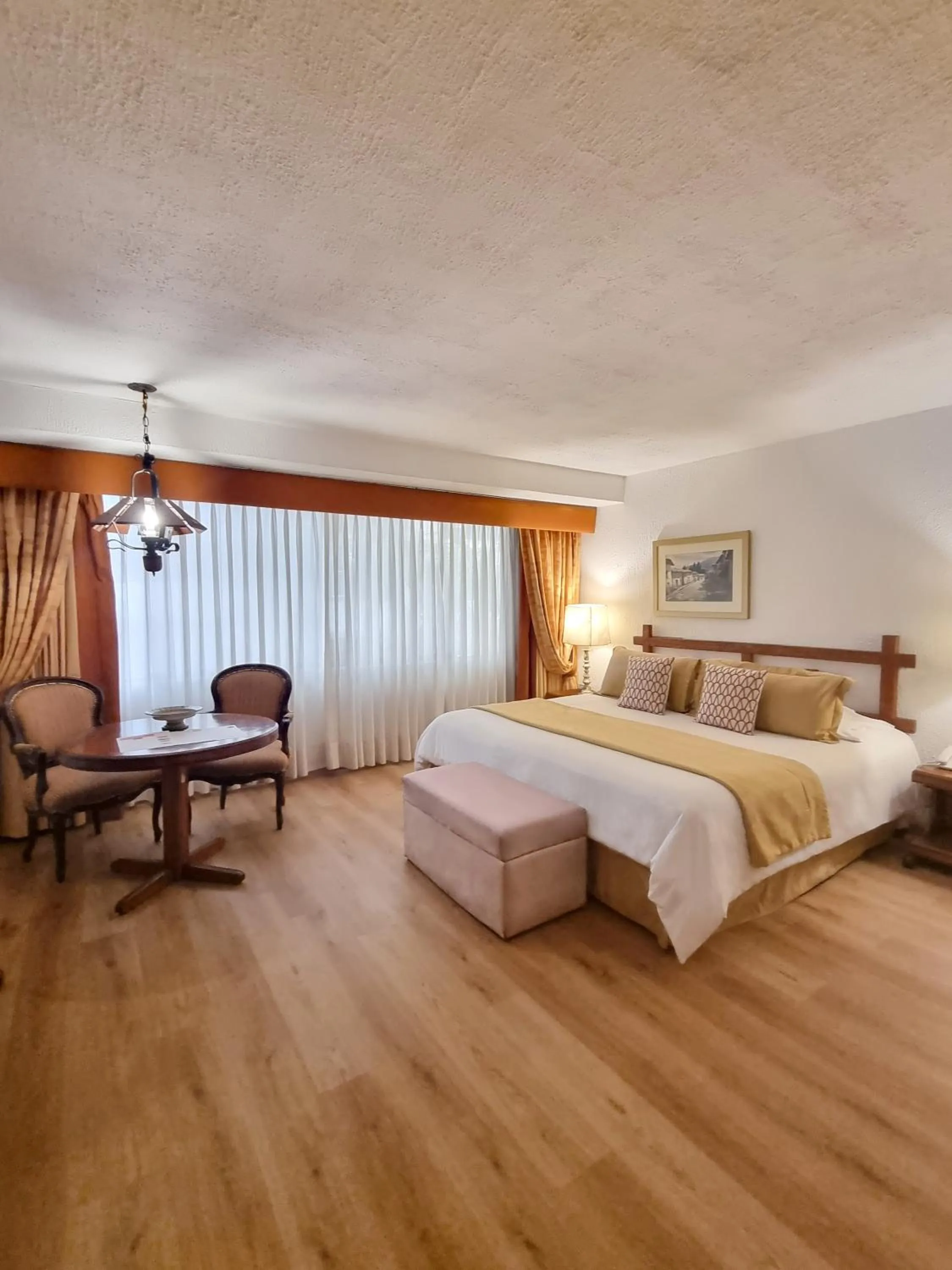 Photo of the whole room, Bed in Antara Hotel & Suites - Miraflores