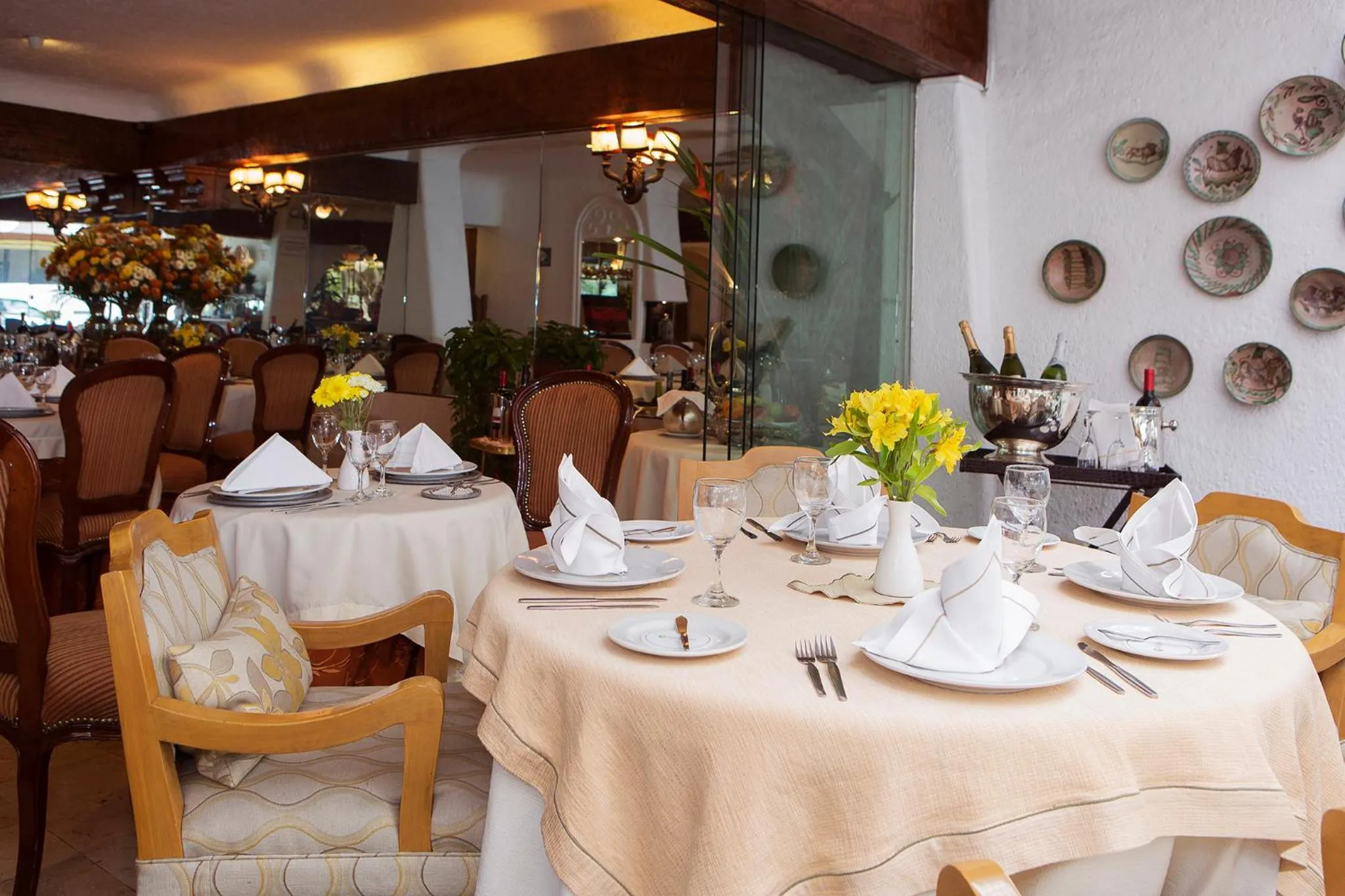 Restaurant/places to eat in Antara Hotel & Suites - Miraflores