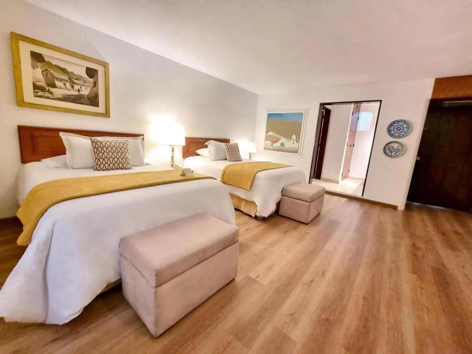 Photo of the whole room, Bed in Antara Hotel & Suites - Miraflores