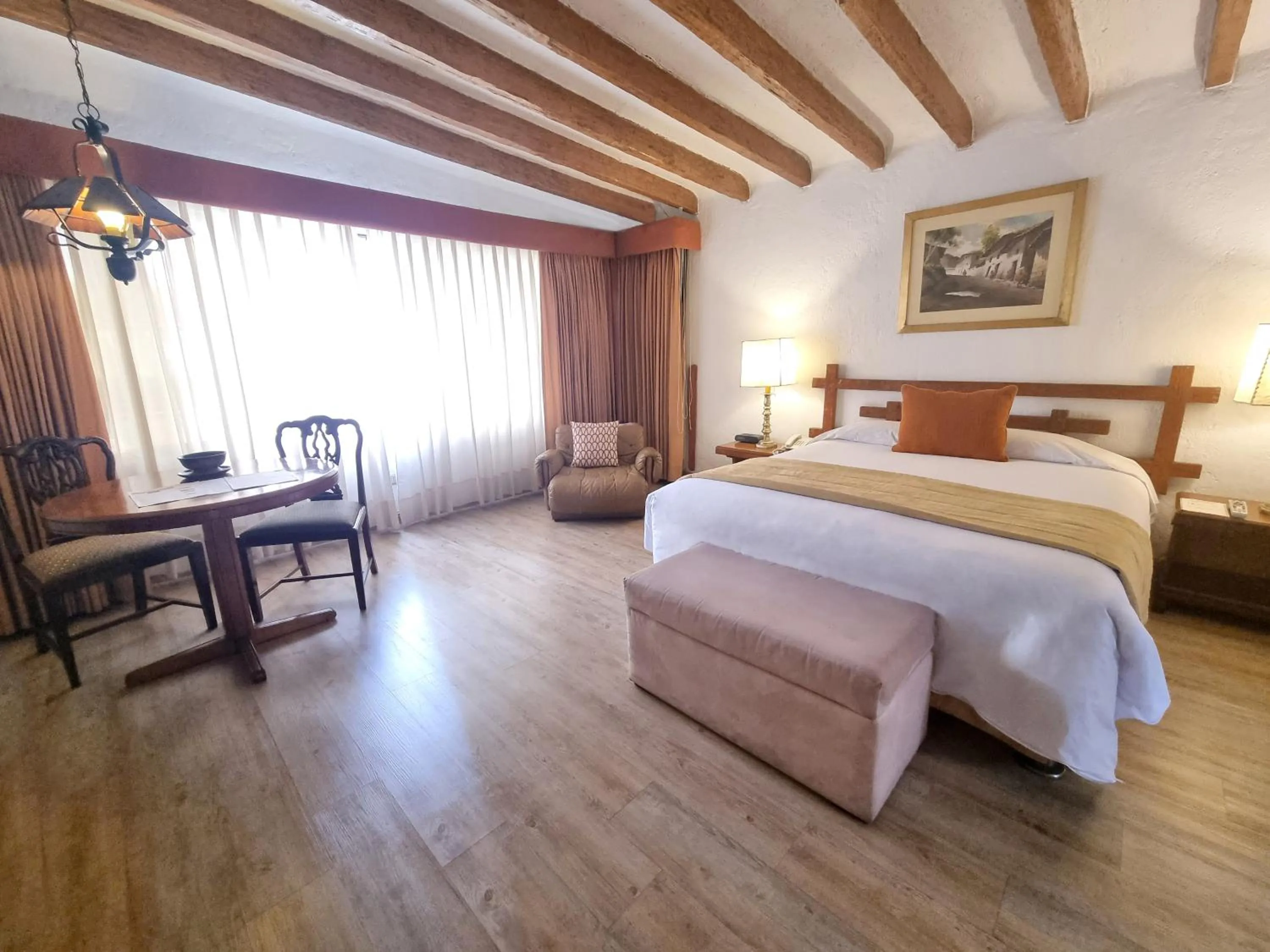 Photo of the whole room, Bed in Antara Hotel & Suites - Miraflores