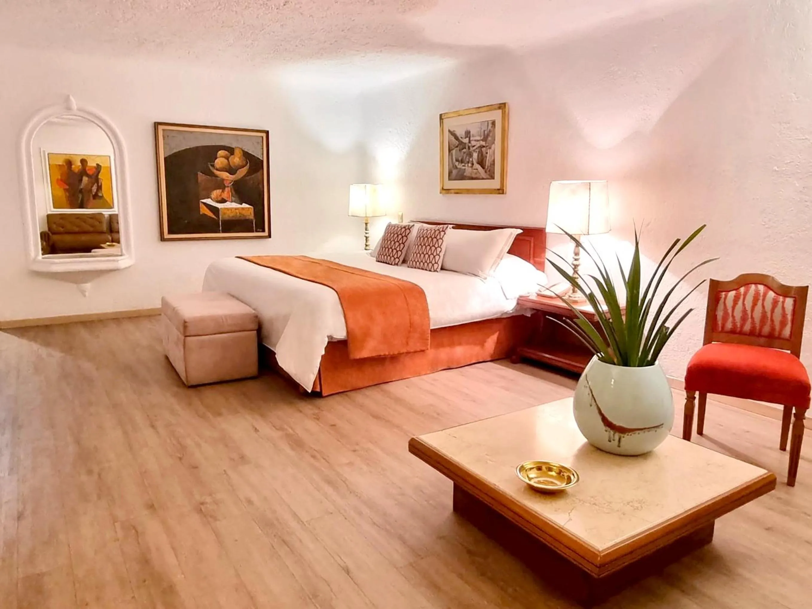 Photo of the whole room, Bed in Antara Hotel & Suites - Miraflores