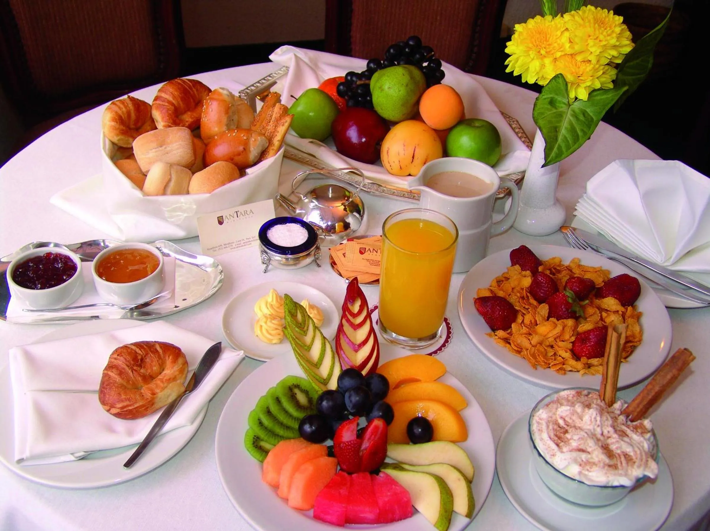 Breakfast in Antara Hotel & Suites - Miraflores