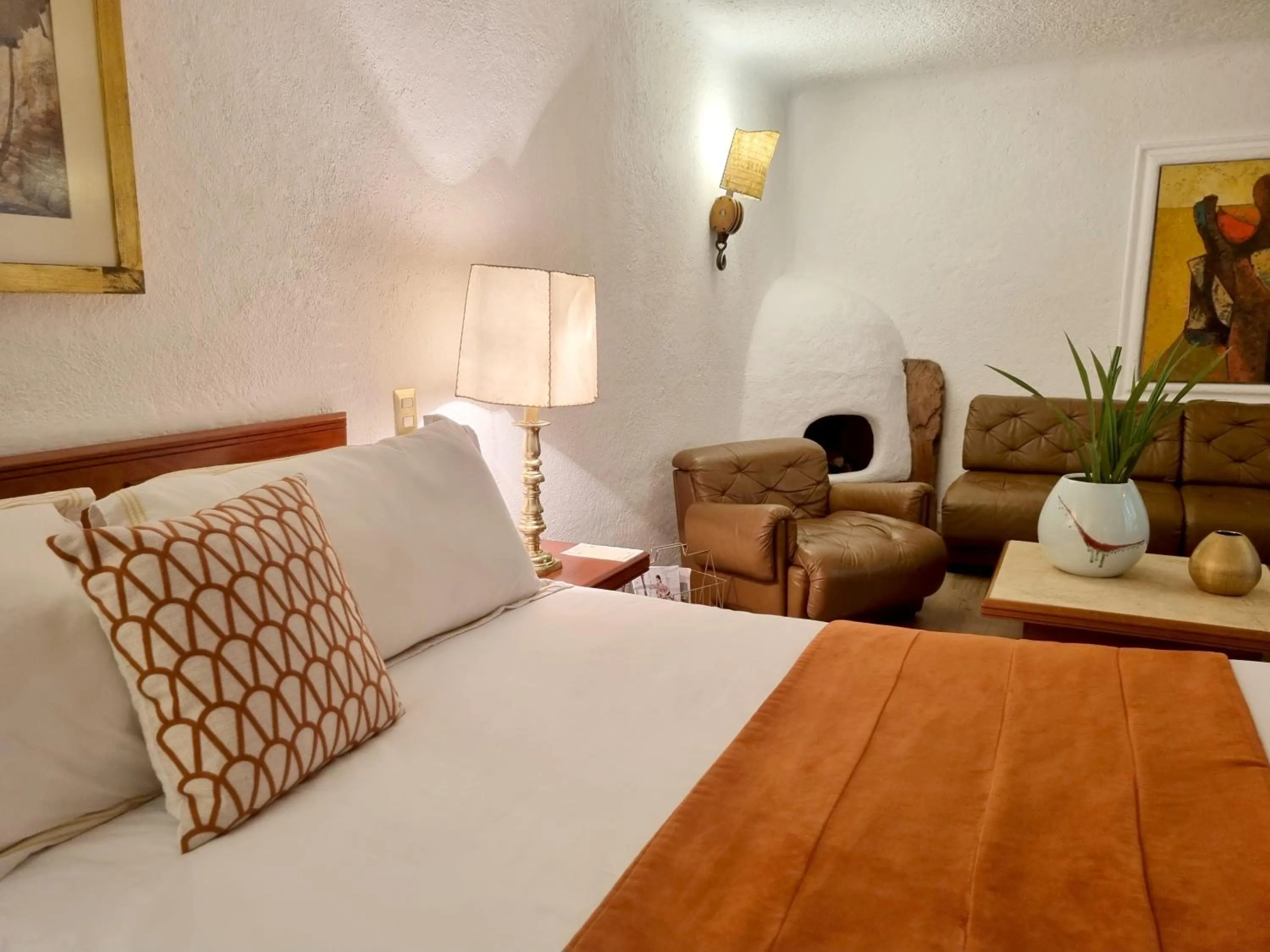 Photo of the whole room, Bed in Antara Hotel & Suites - Miraflores