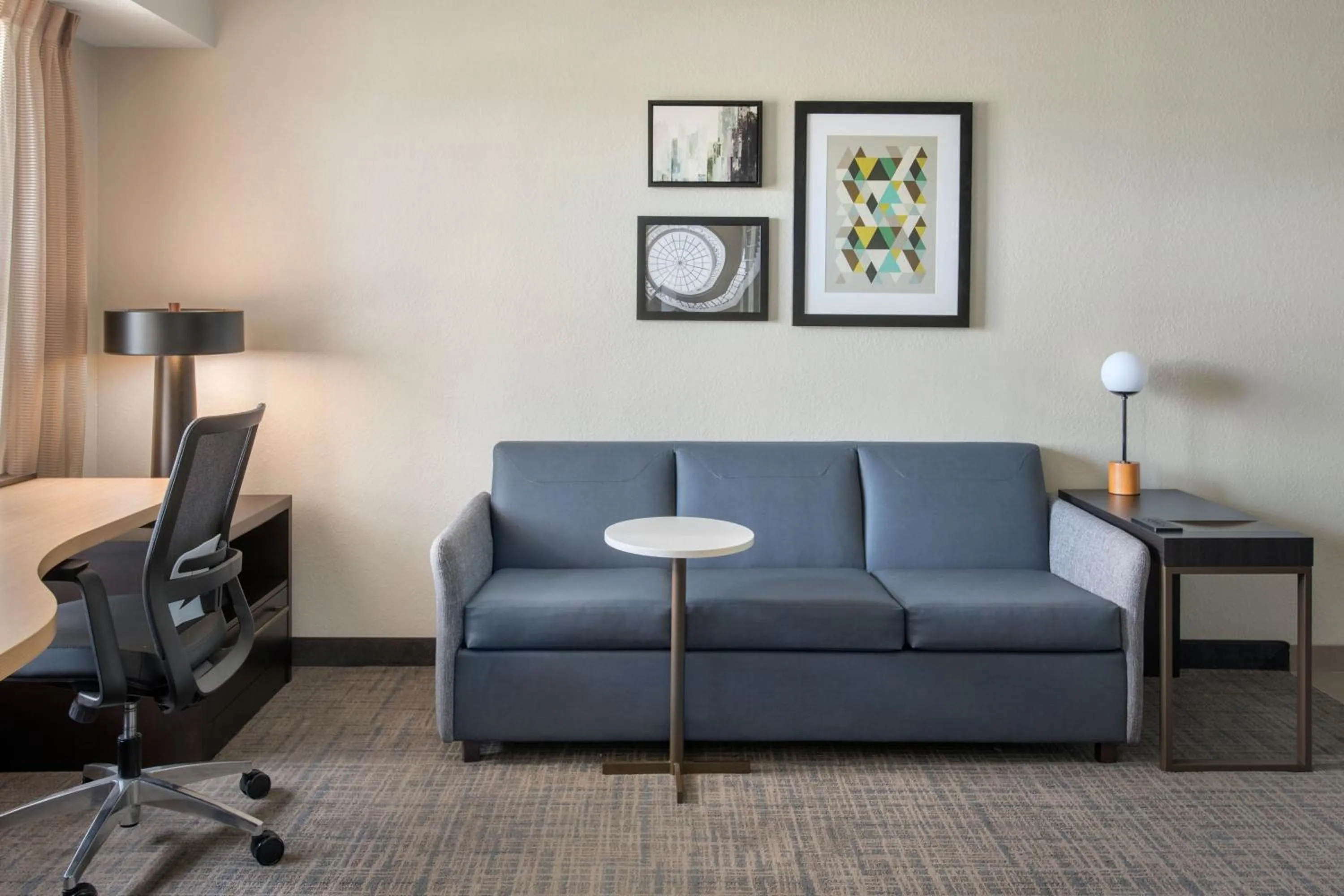 Living room in Residence Inn Hartford Manchester