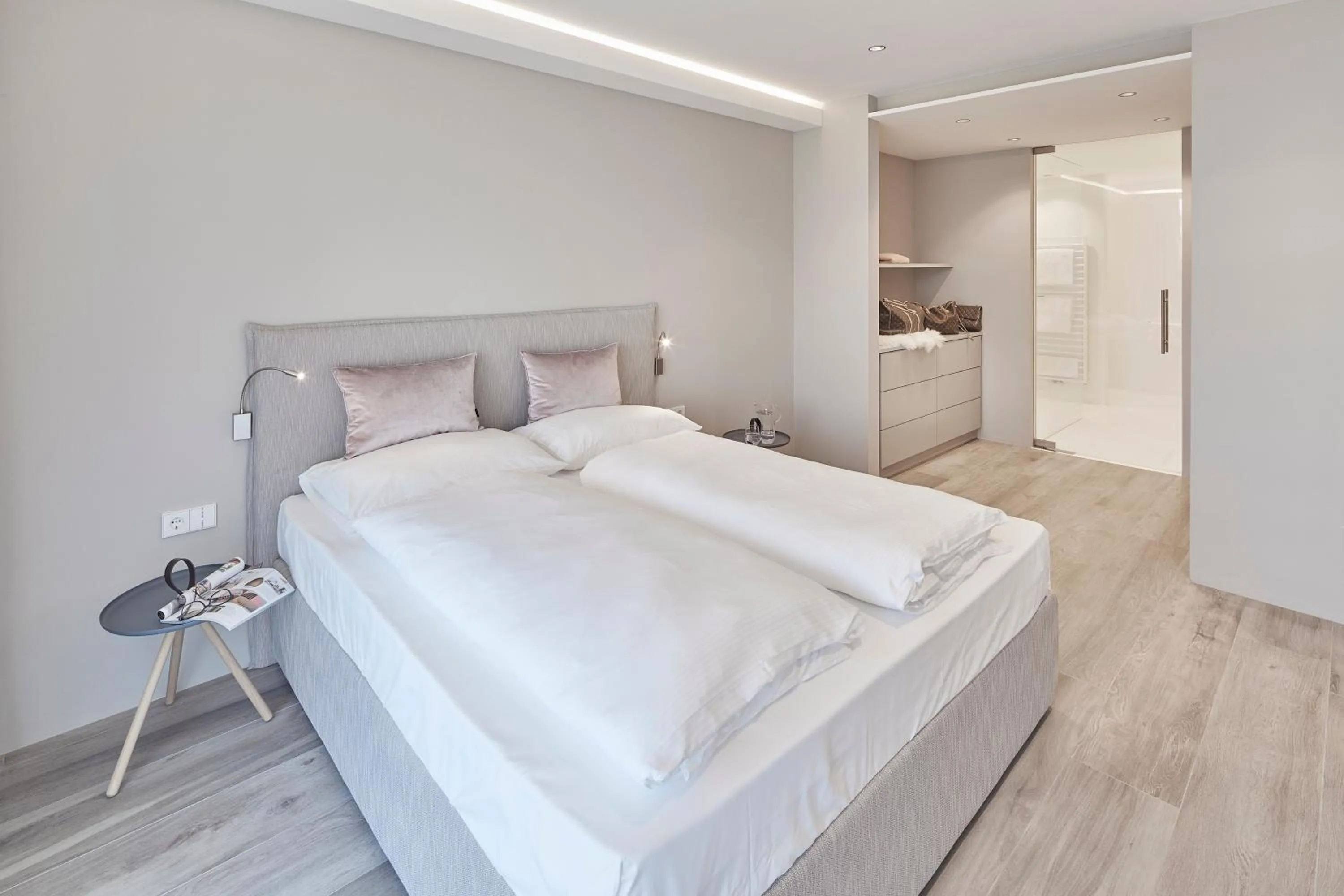 Photo of the whole room, Bed in The View Luxury Suites