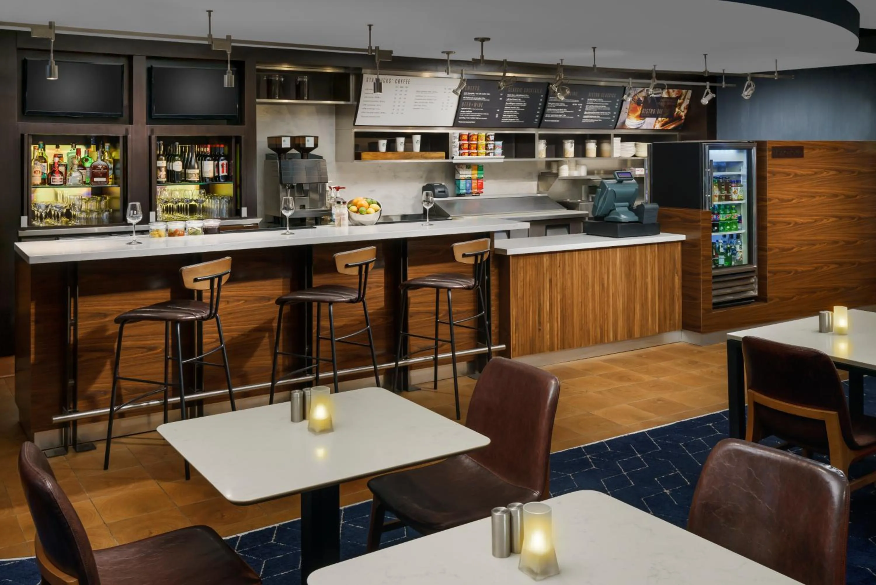 Restaurant/places to eat in Courtyard Hartford Farmington