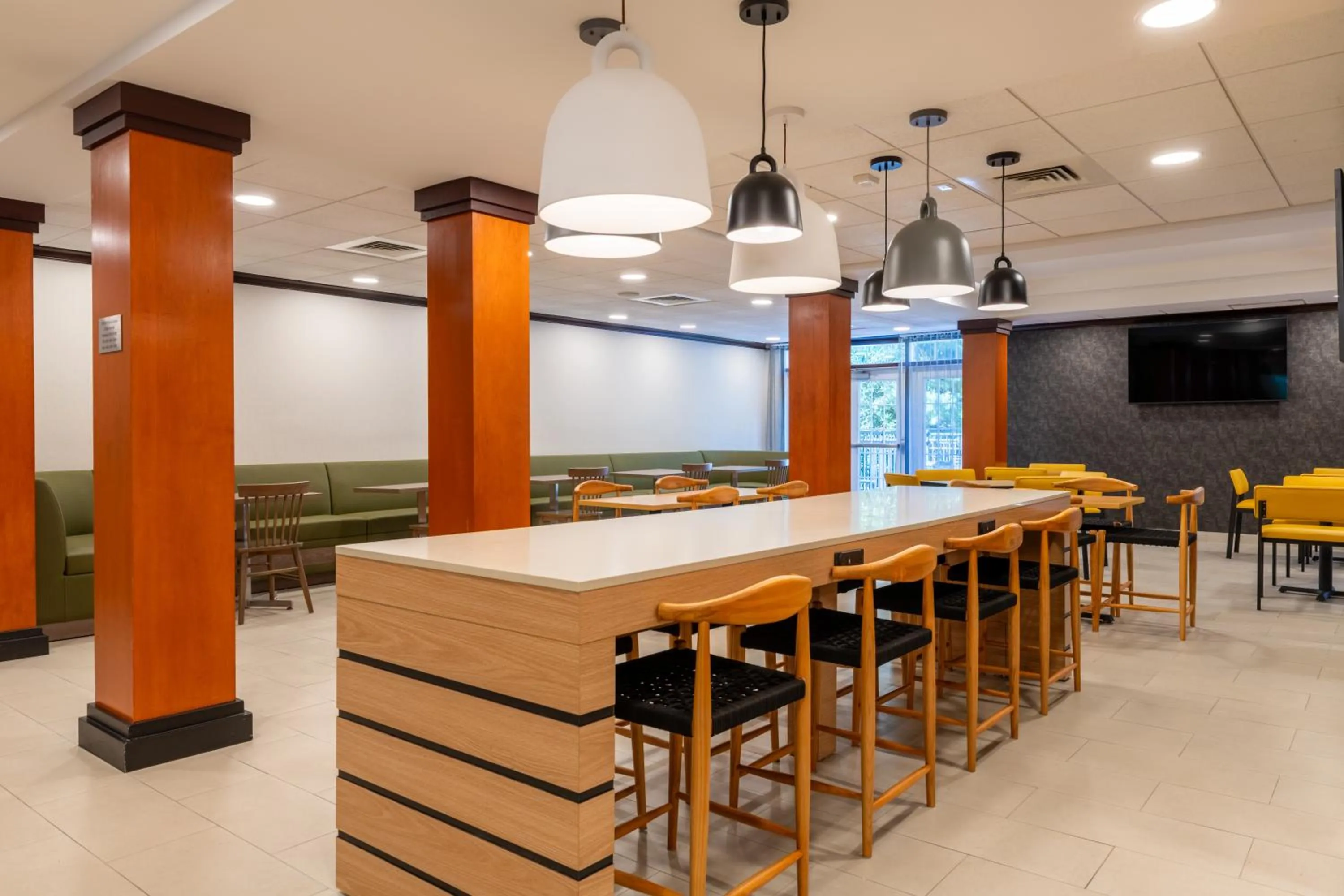 Breakfast in Fairfield Inn & Suites Hooksett