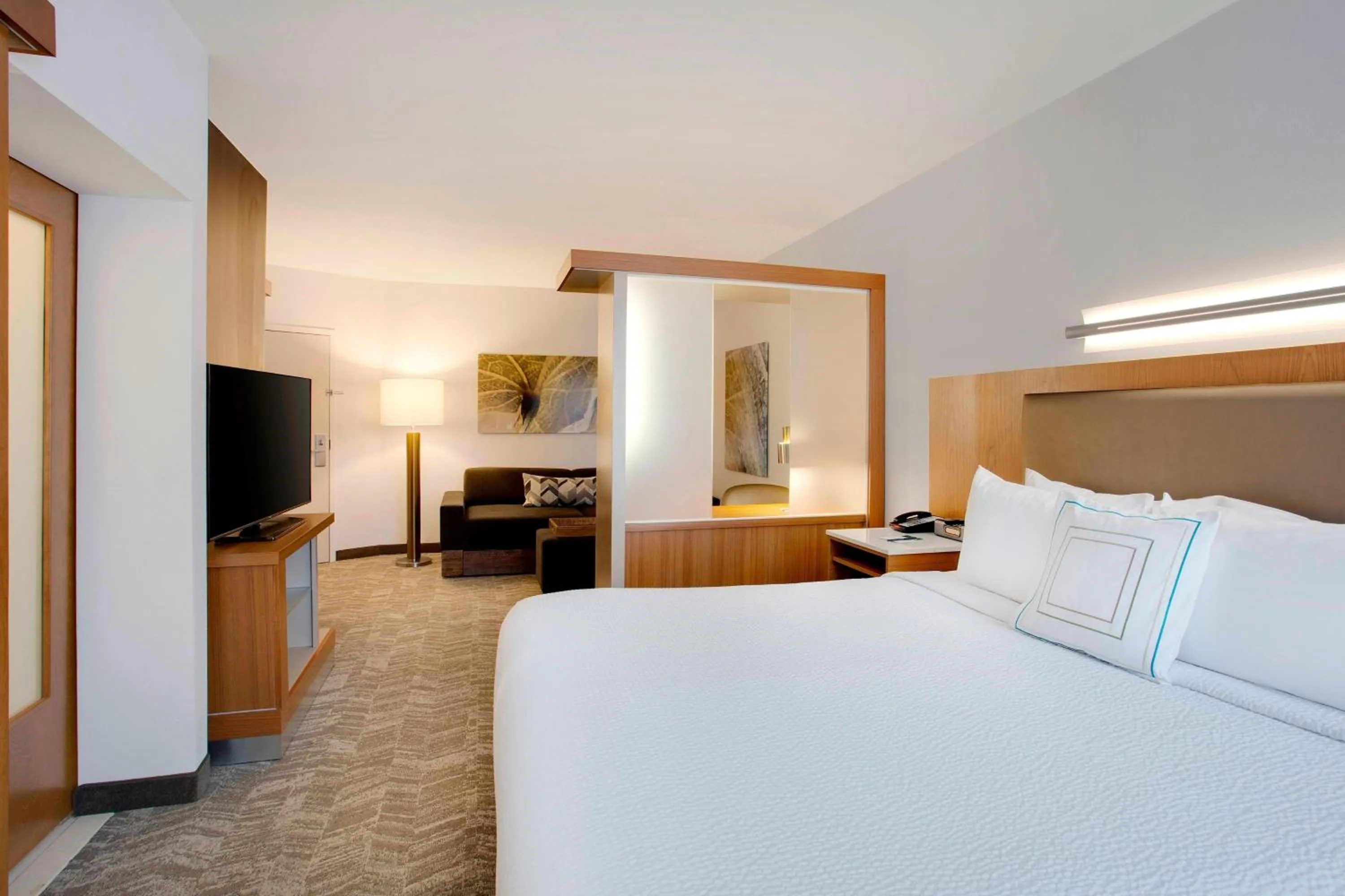Bedroom, Bed in SpringHill Suites Hartford Airport/Windsor Locks