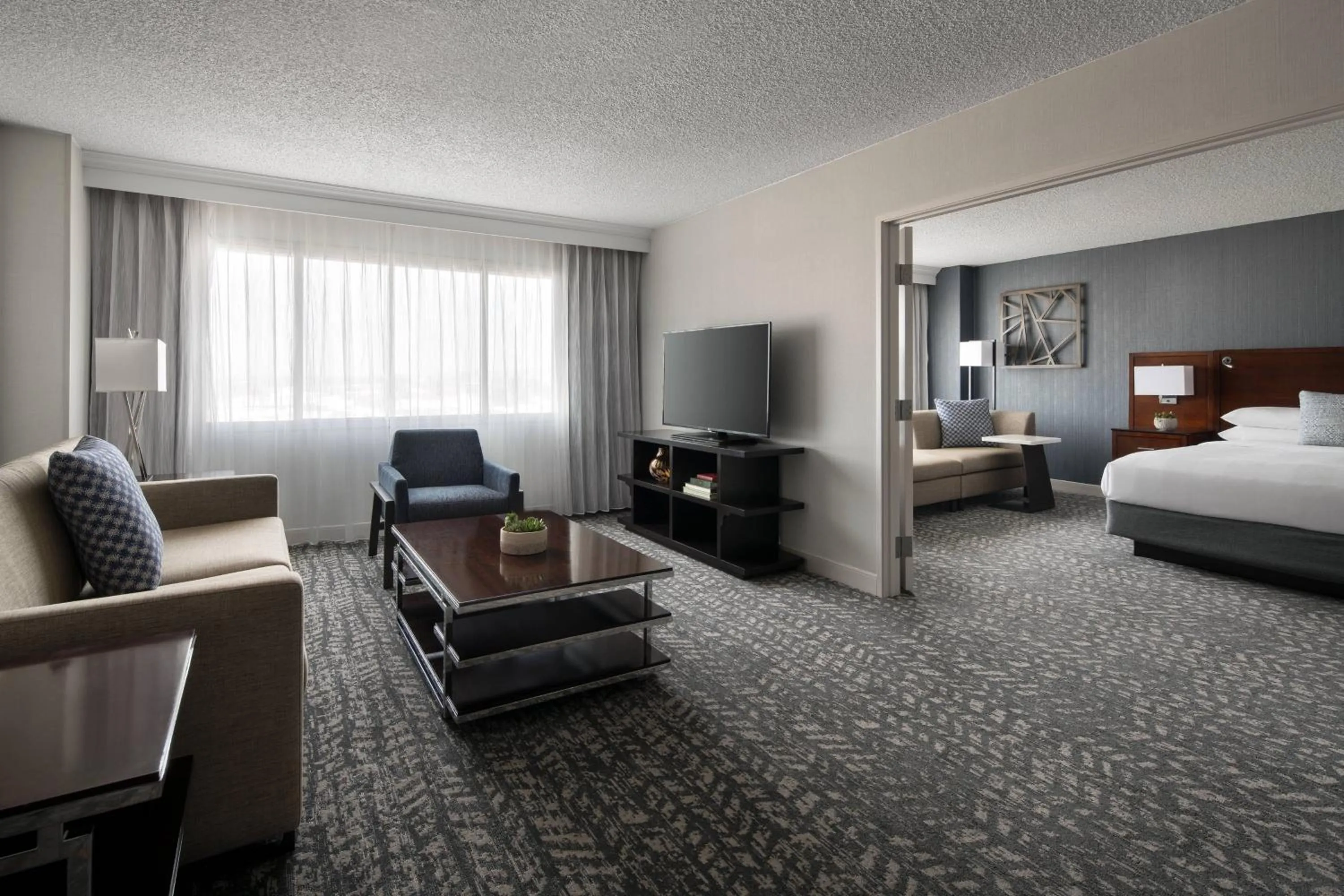 Photo of the whole room in Bakersfield Marriott at the Convention Center