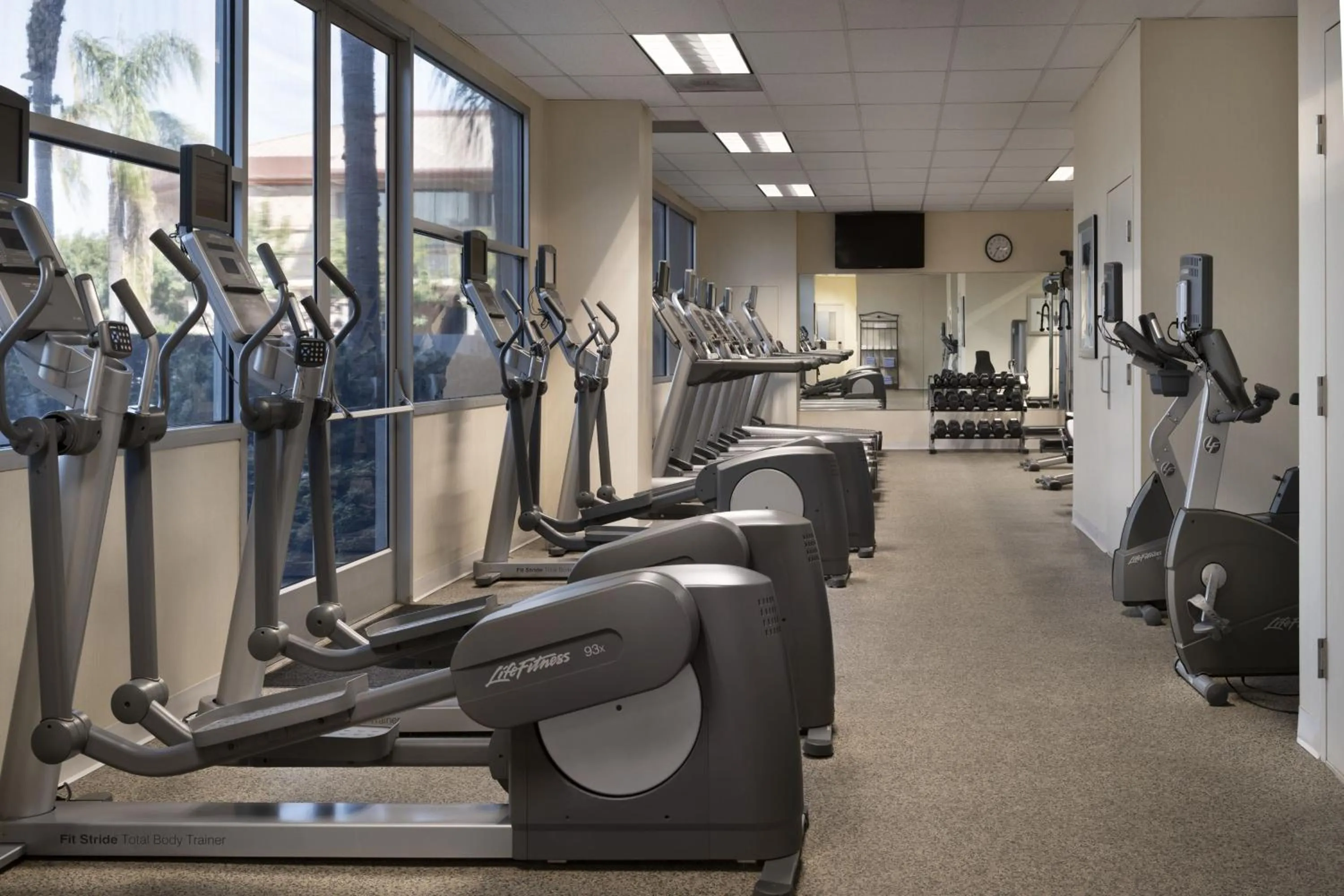 Fitness centre/facilities in Bakersfield Marriott at the Convention Center